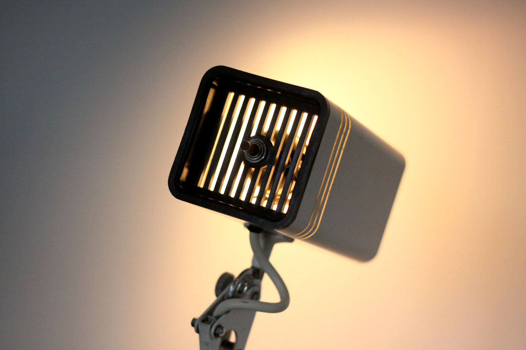 Fase articulated lamp