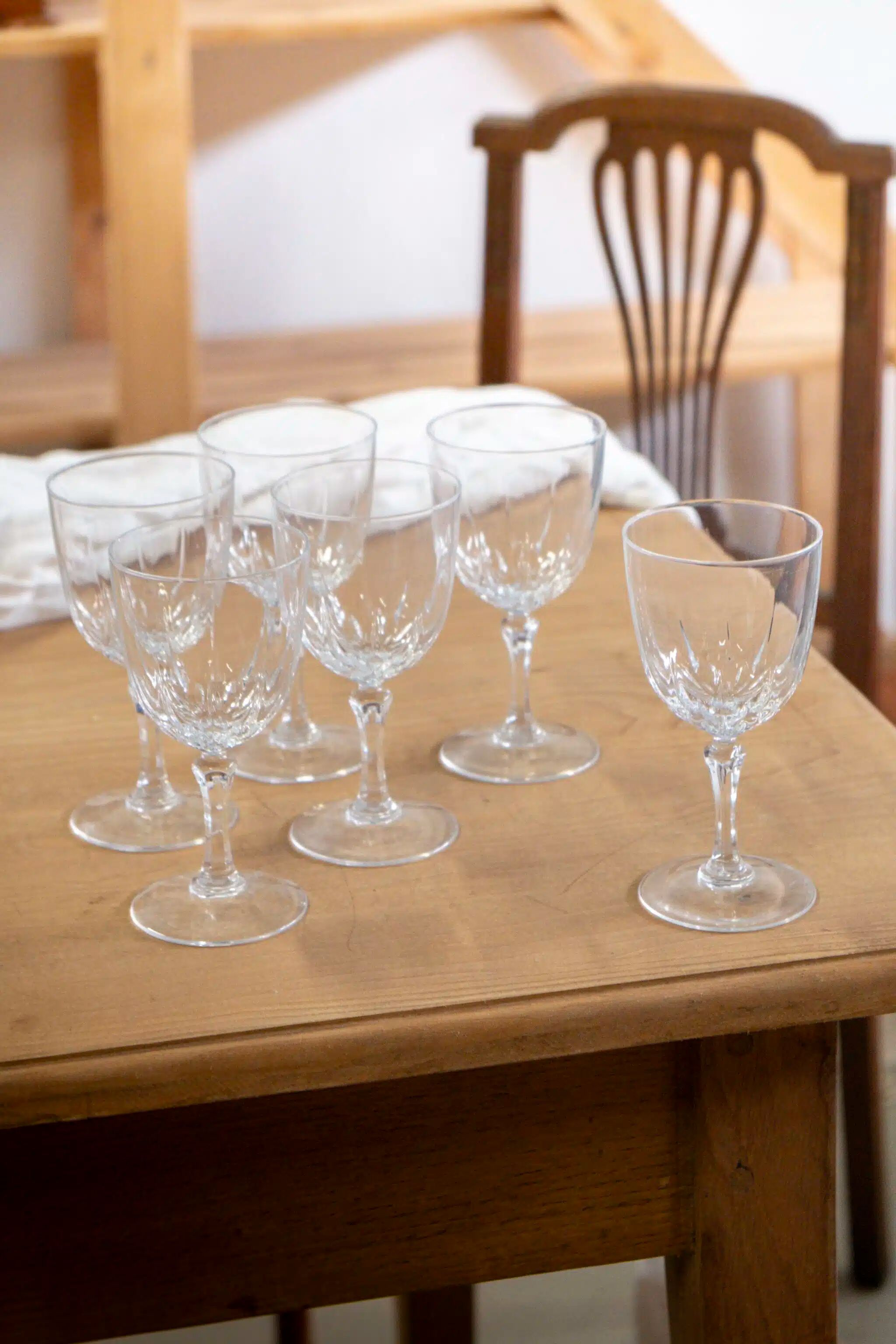 Set of 6 cut glass white stemmed glasses "Camellia"