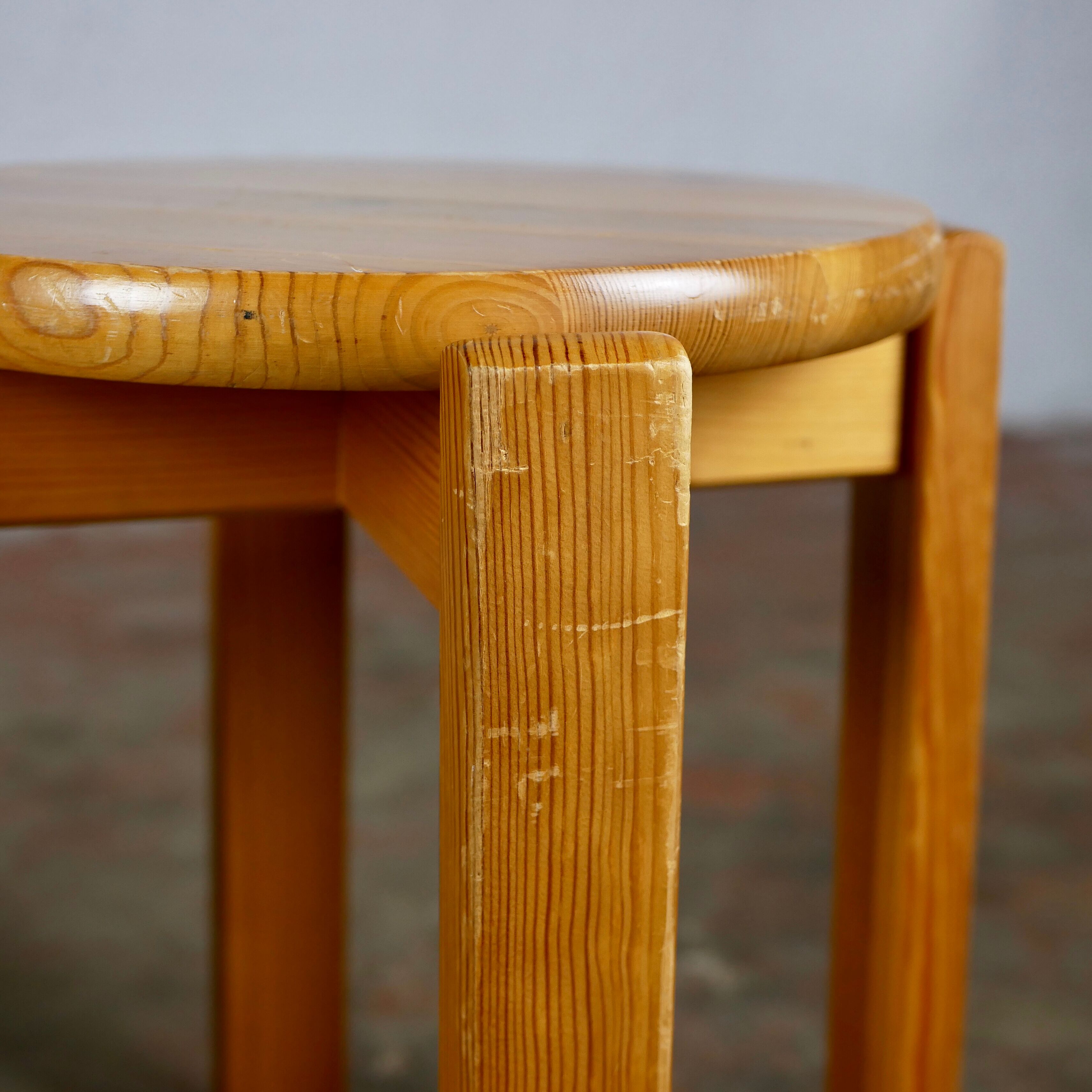 Pair of stackable pine stools