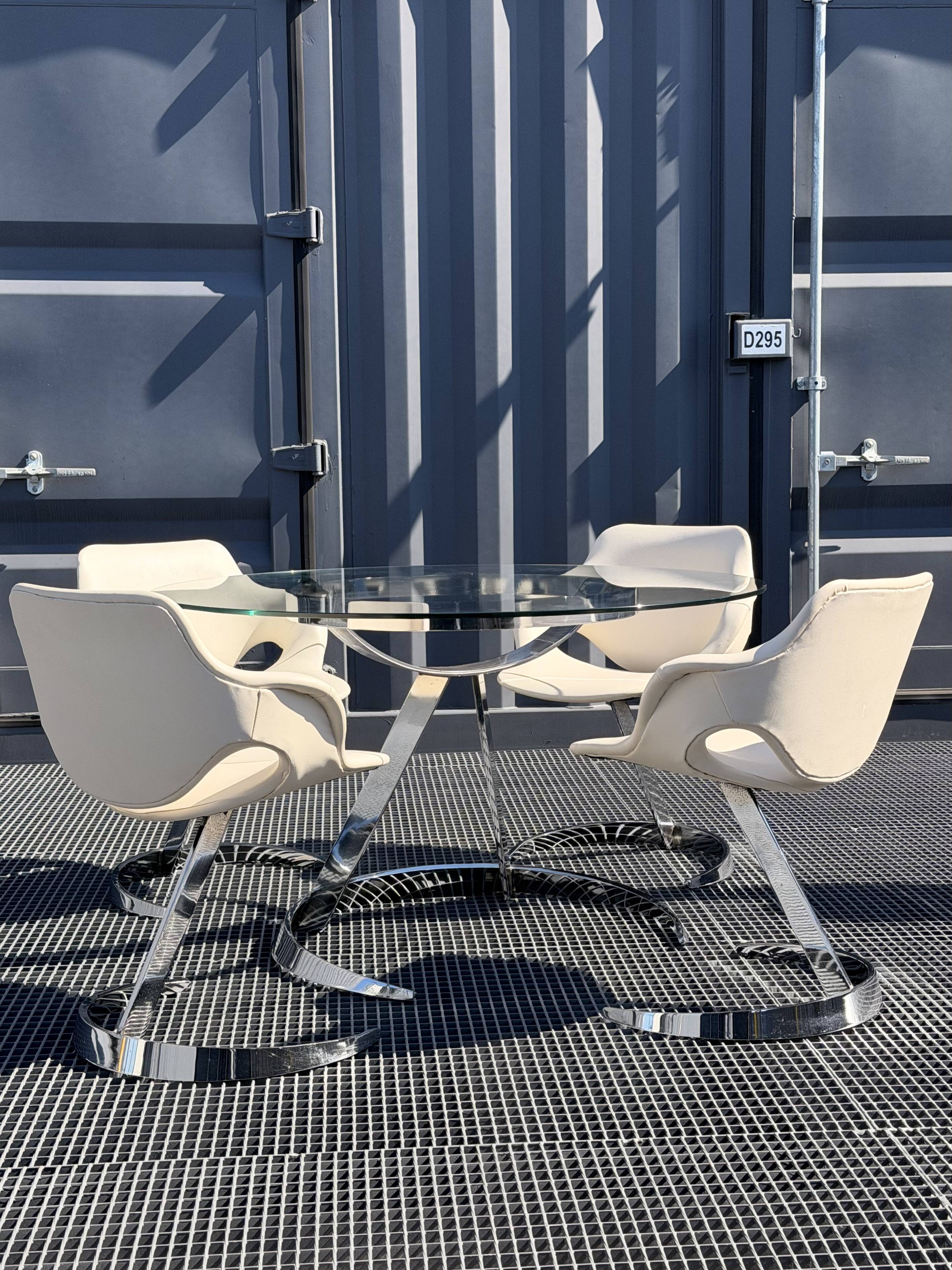 Dining Room Set Scimitar Boris Tabacoff MMM 1970 | Glass and Chrome