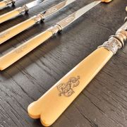 12 Robert Linzeler knives and leg of lamb set for Jules Piault Paris