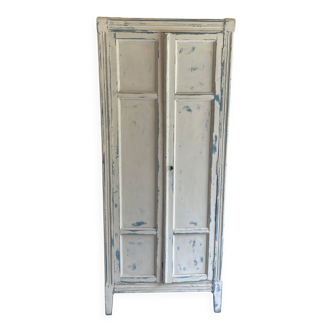 Armoire parisienne