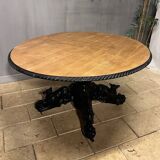 Large oval oak hunting table with central leg and extensions