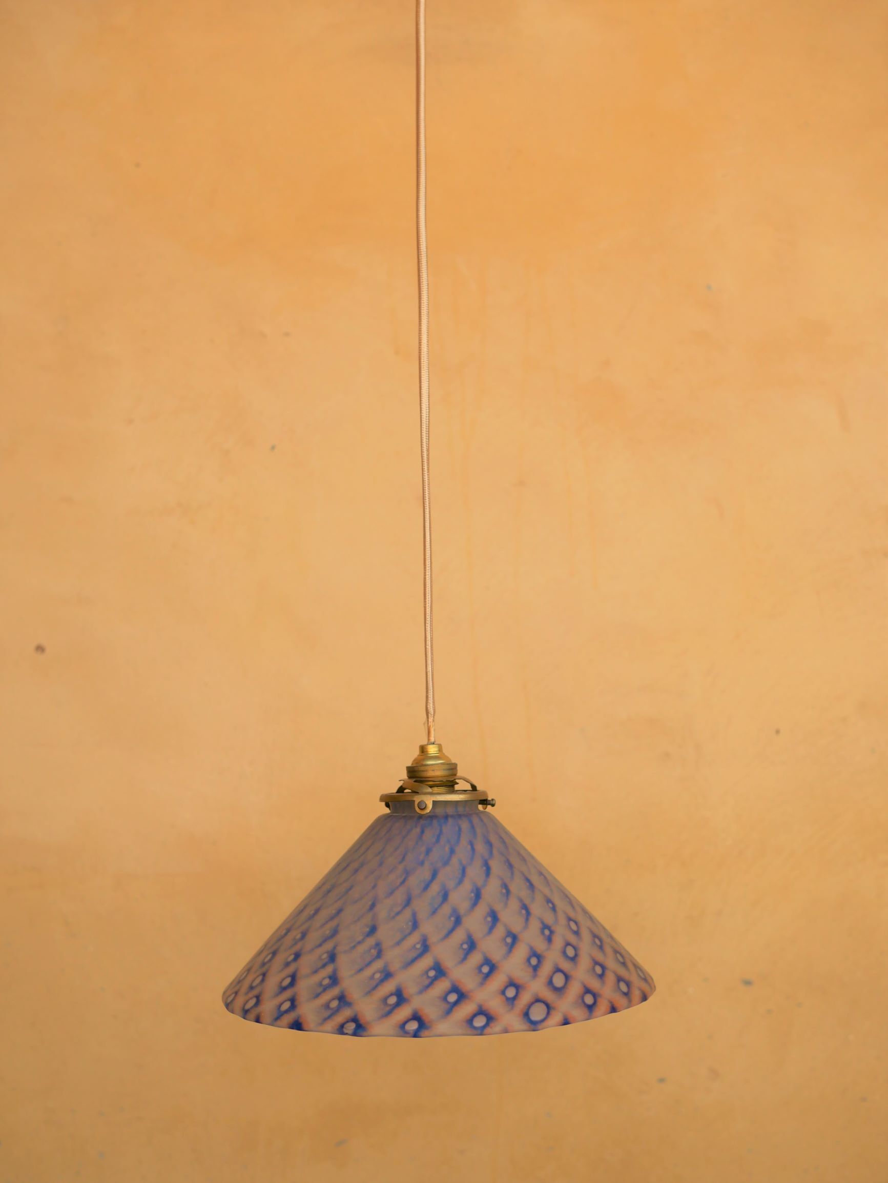 Suspension vintage en verre dépoli bleu