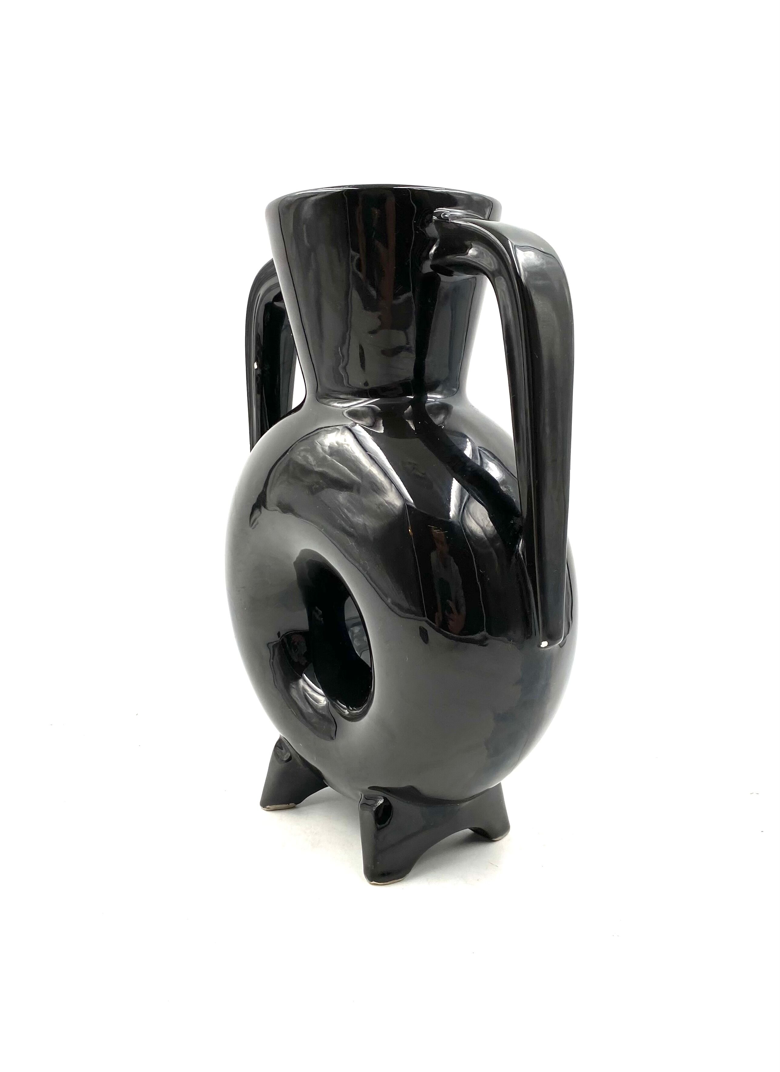 Vase en céramique noire moderne organique, France 1970s