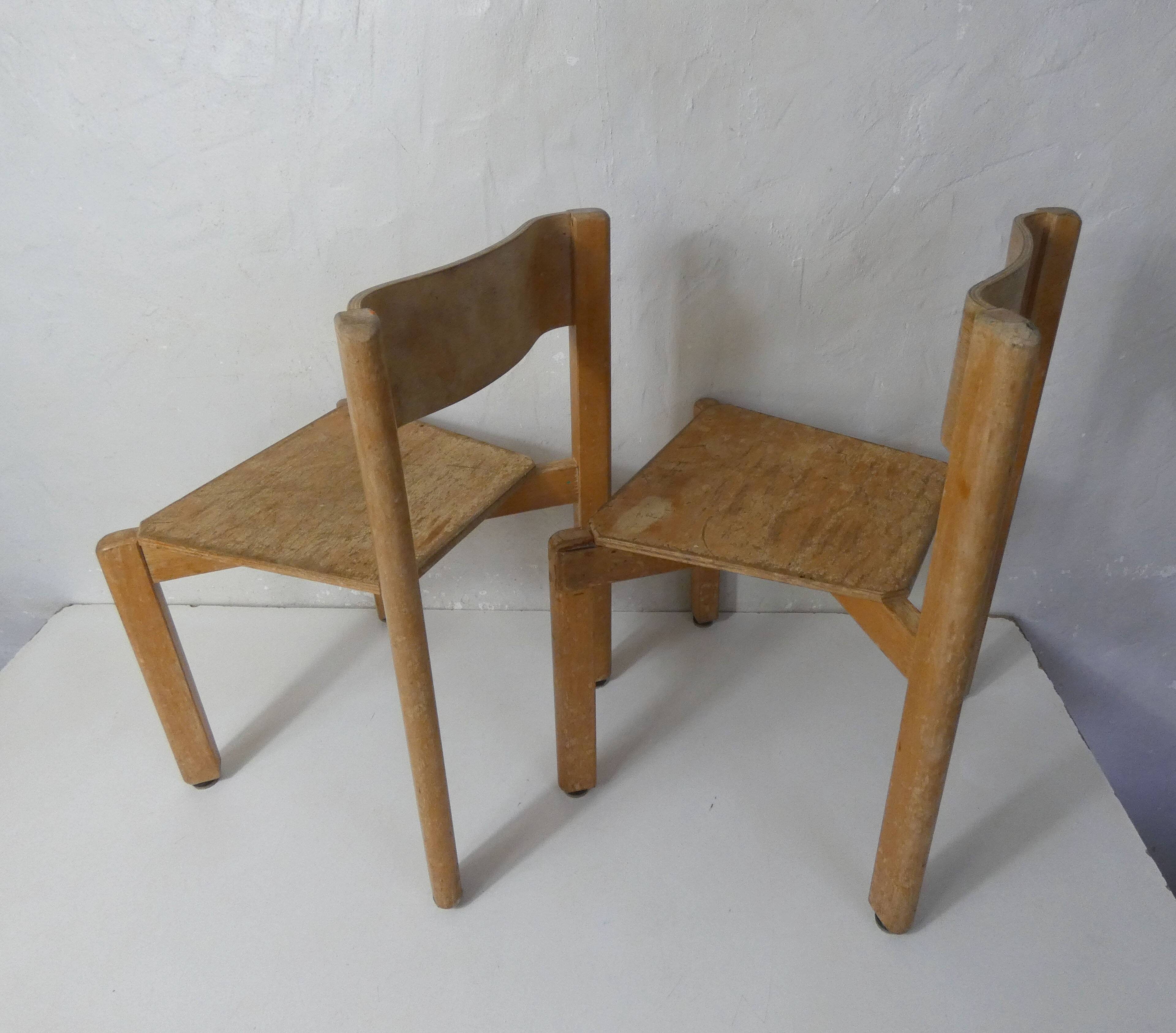 2 children's chairs