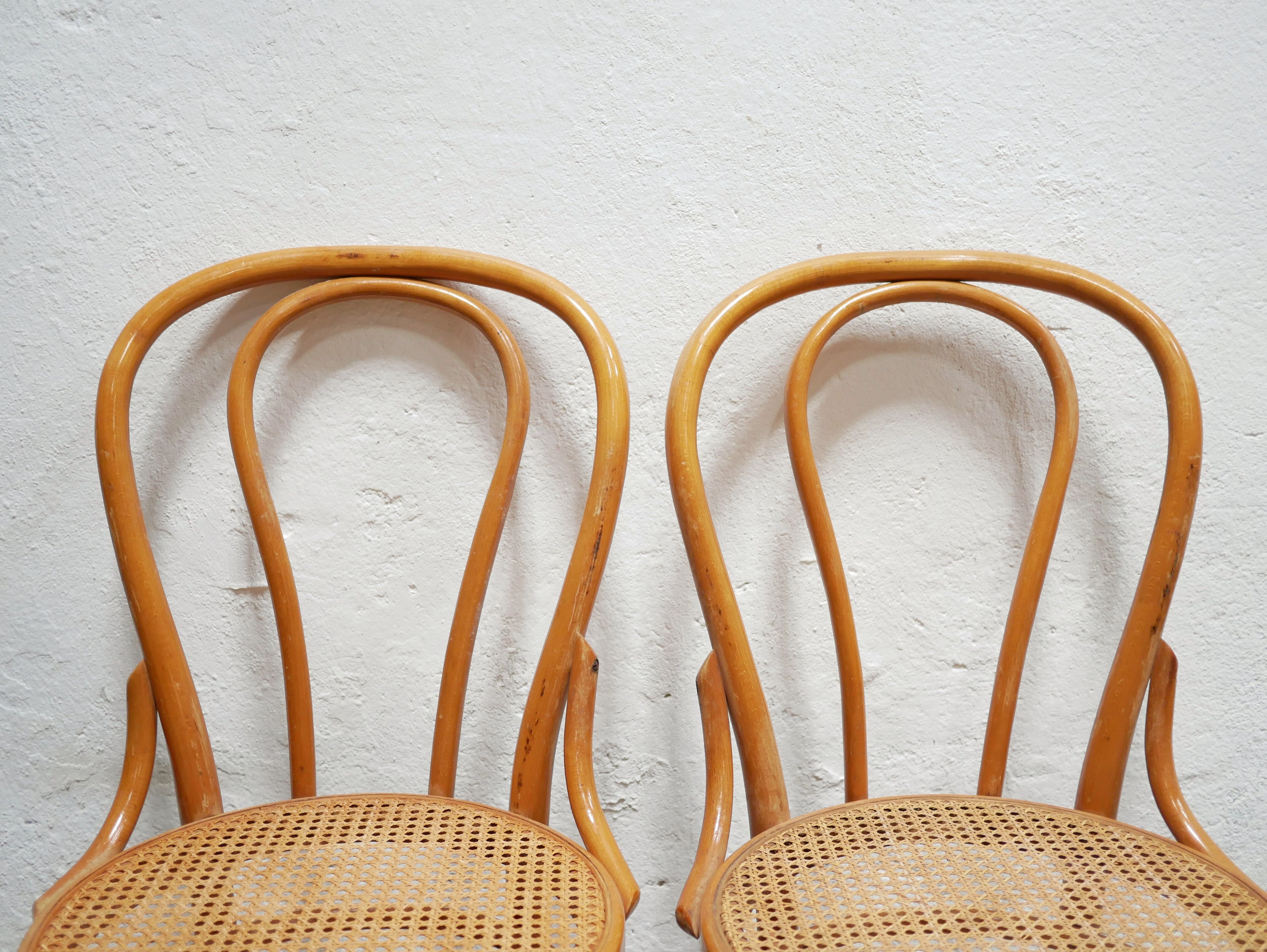 Vintage bistro chair cannée