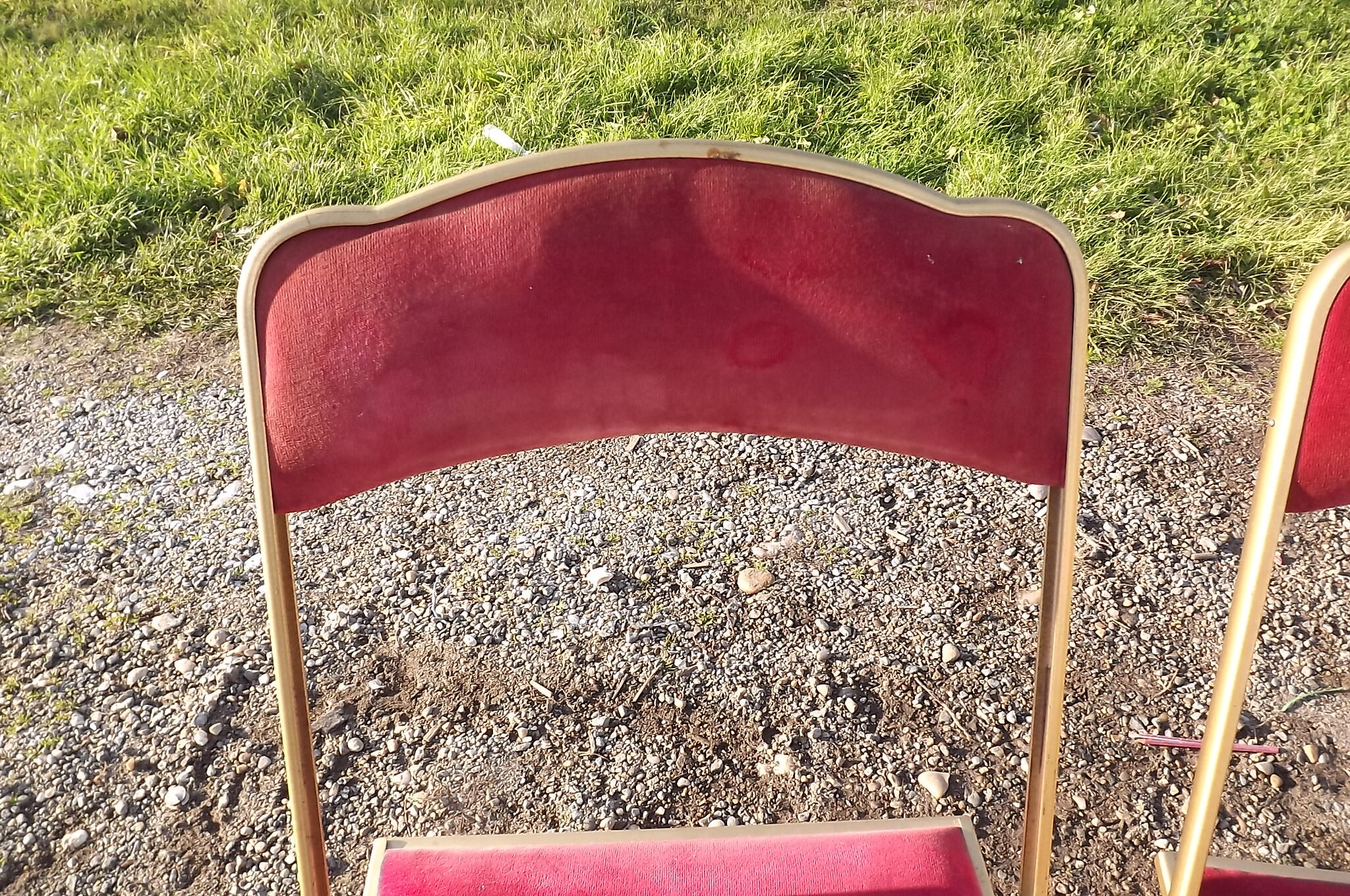 Paire de chaises année 70 métal doré velours bx