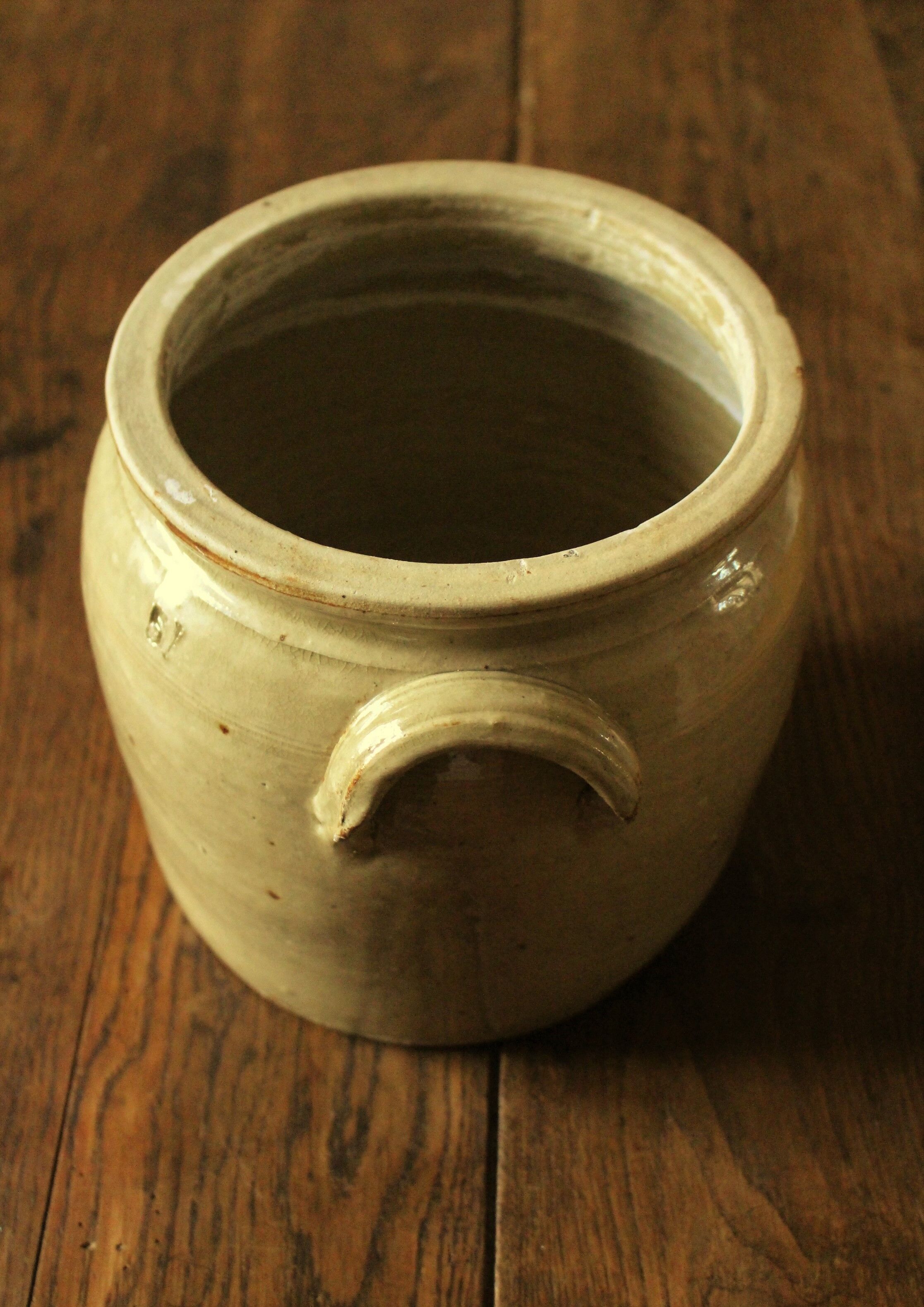 Grey glazed stoneware pot two handles 5 L