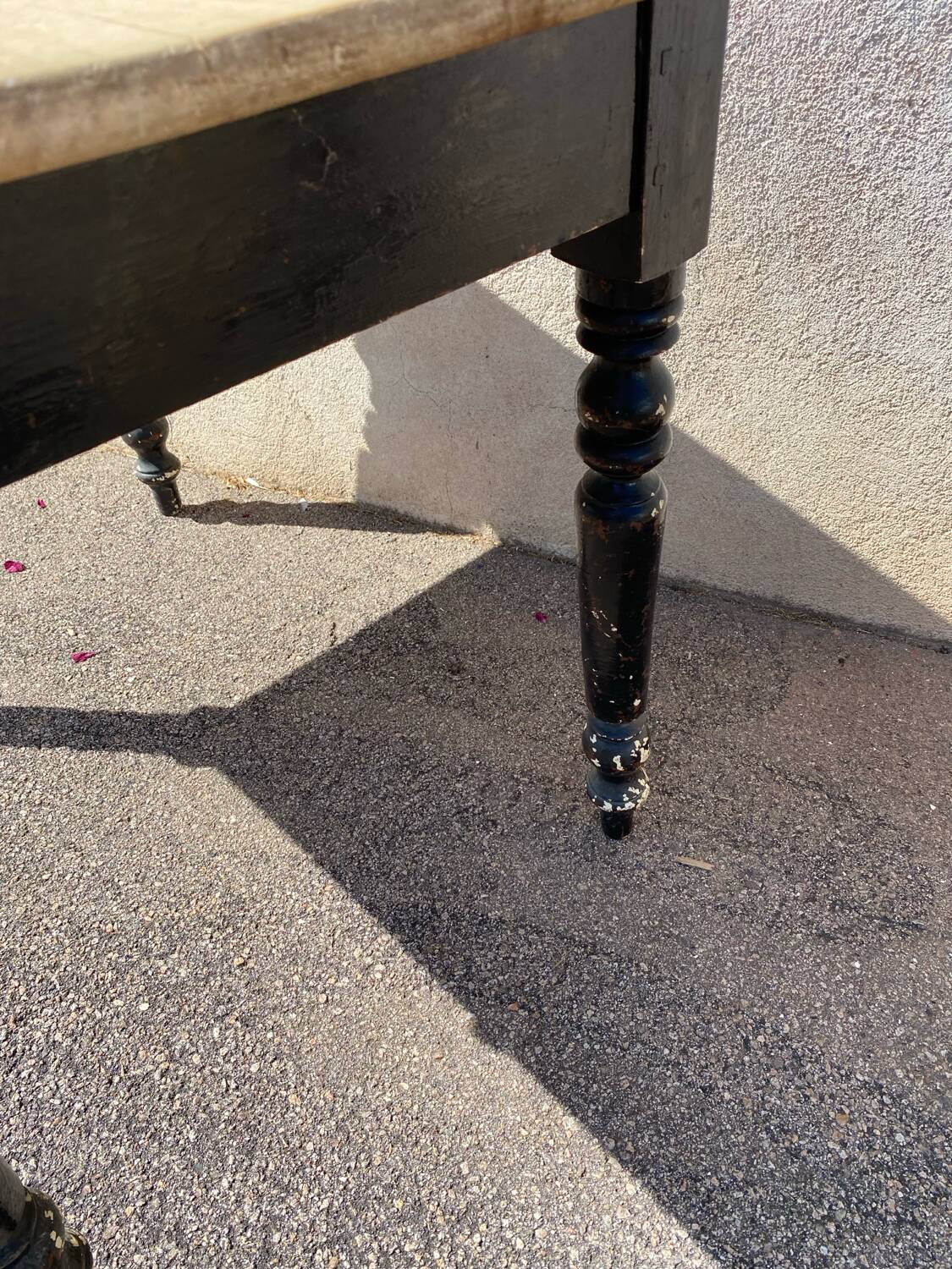 Small bistro table with black legs