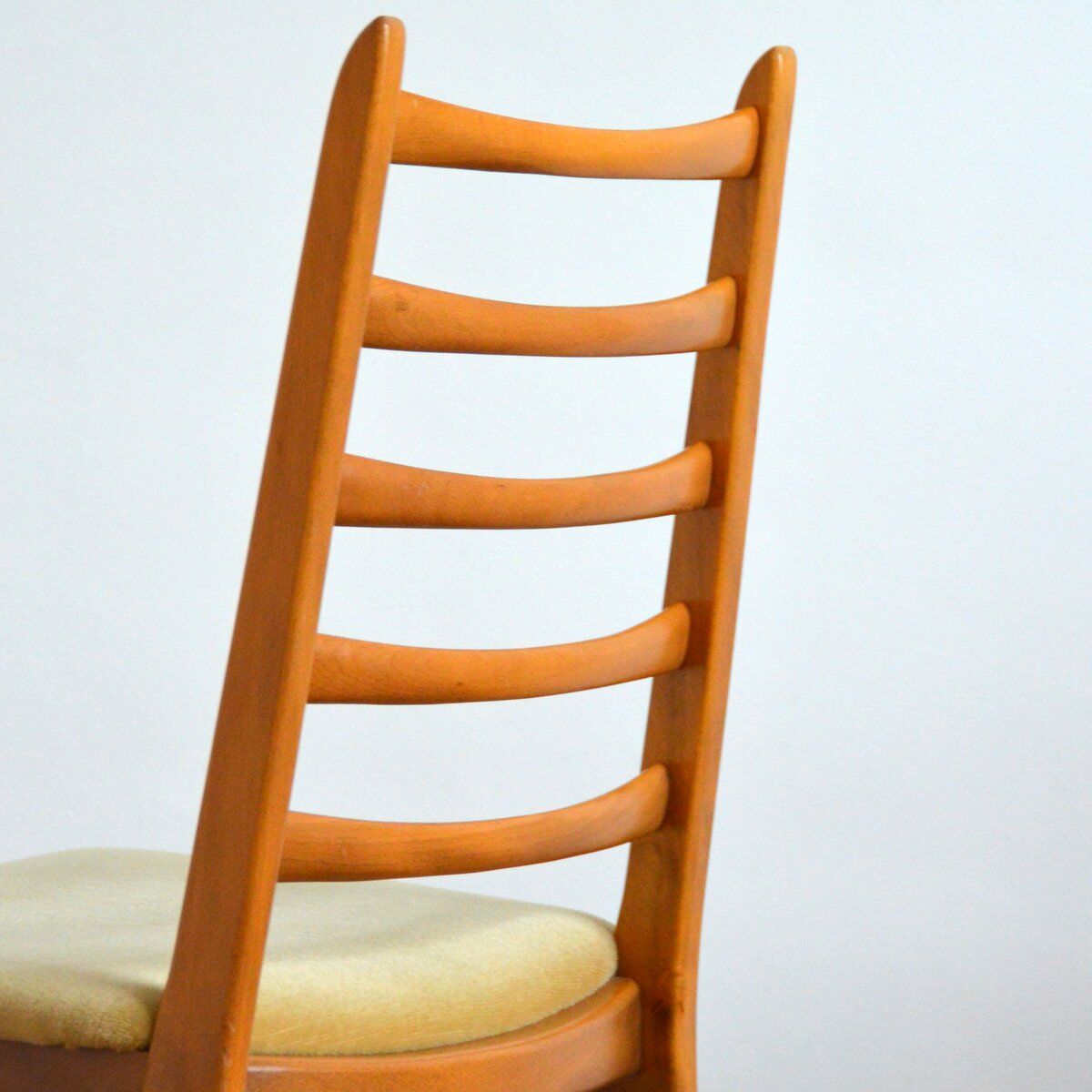 Suite of 6 vintage chairs 1960s