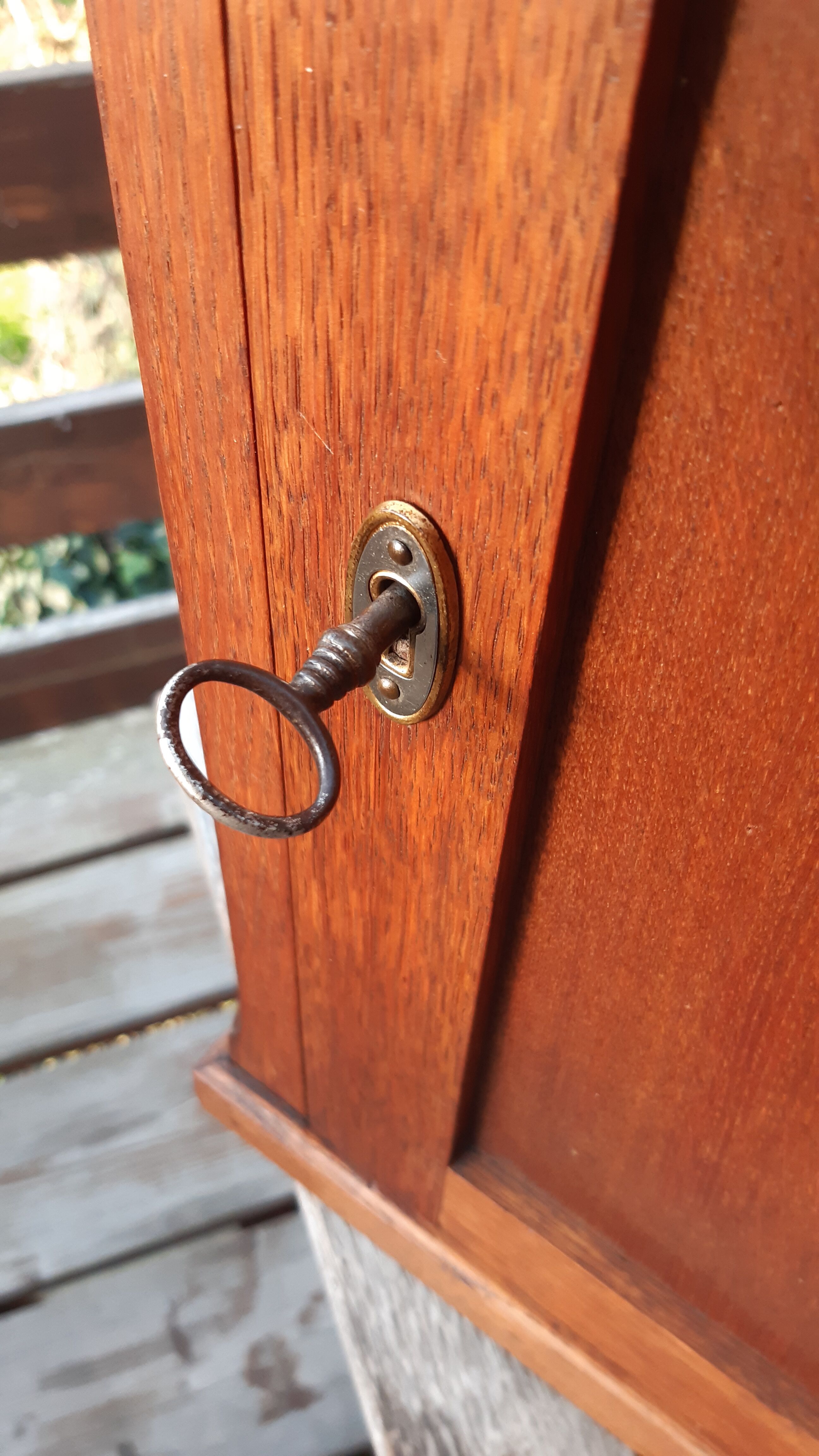 Oak medicine cabinet 1930
