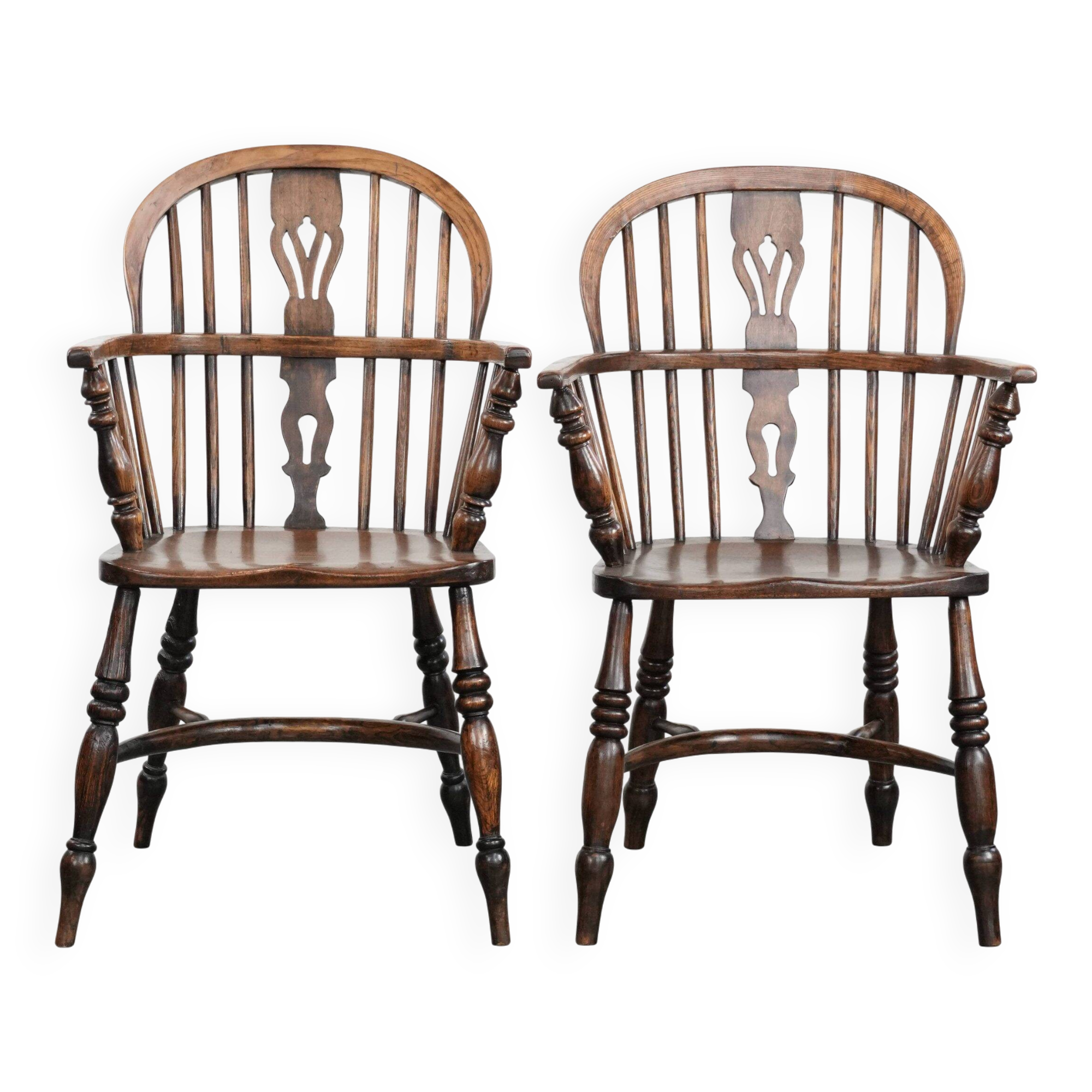 English antique set of 2 Windsor chairs with character, beautiful colouring