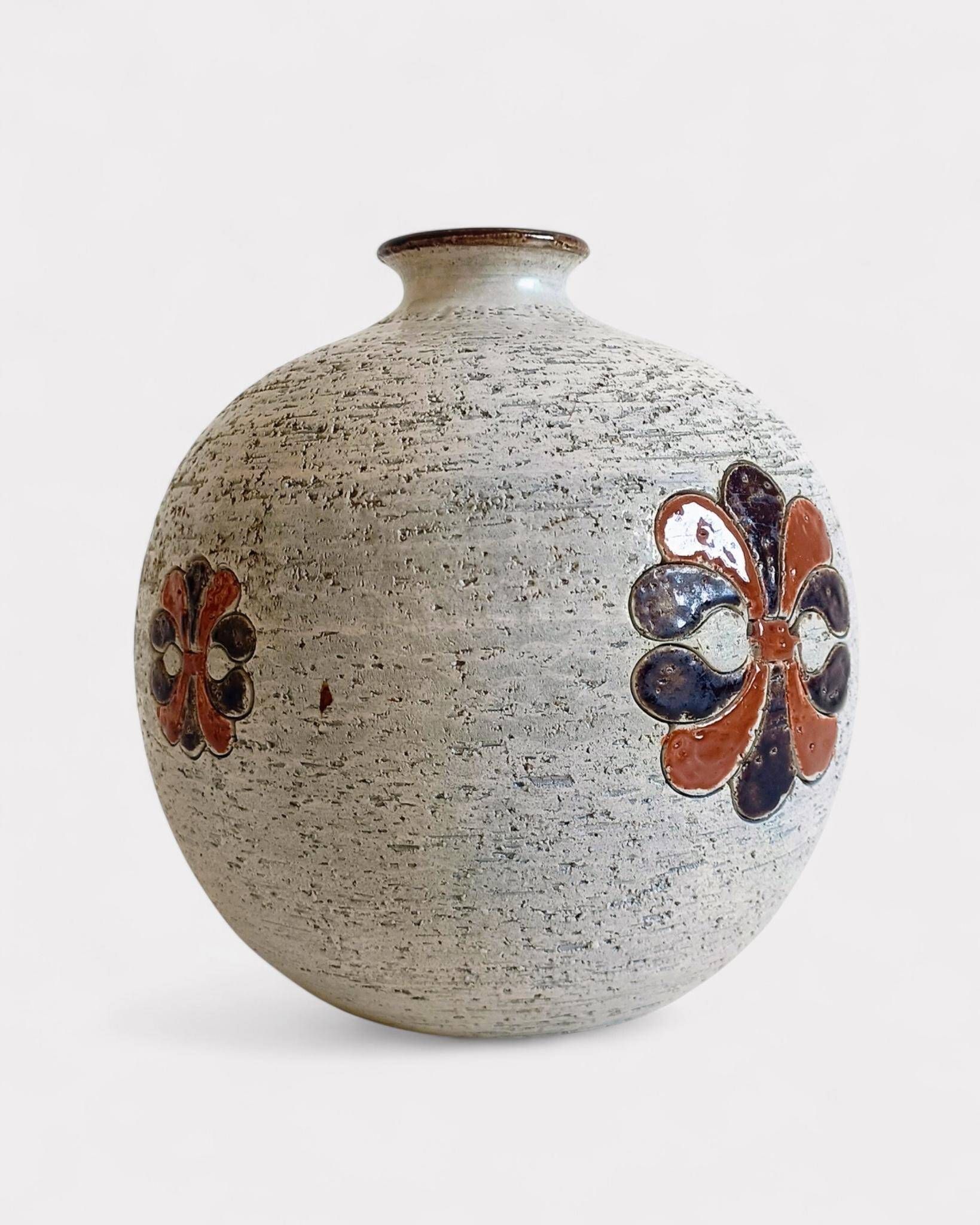 Bitossi by Aldo Londi Chamotte Ball Vase, Italy, 1960s