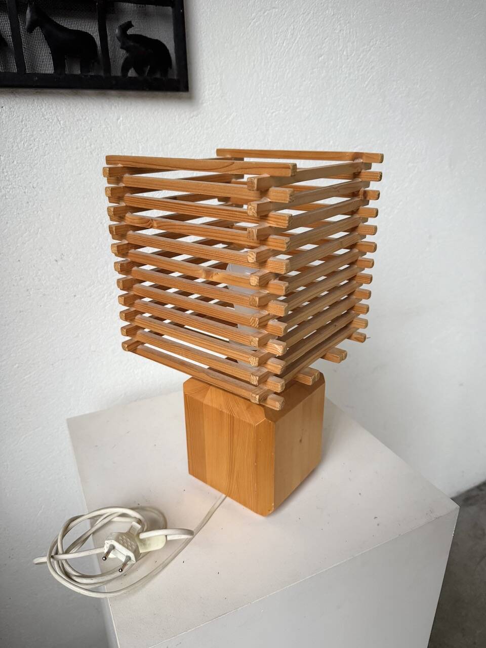 Constructivist wooden table lamp
