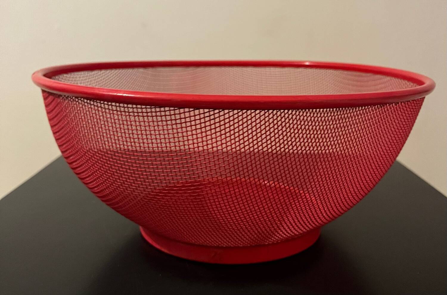 Metal fruit basket from the 80s