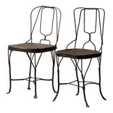 Paire de chaises brutalistes en acier et tôle patinée, vers 1950