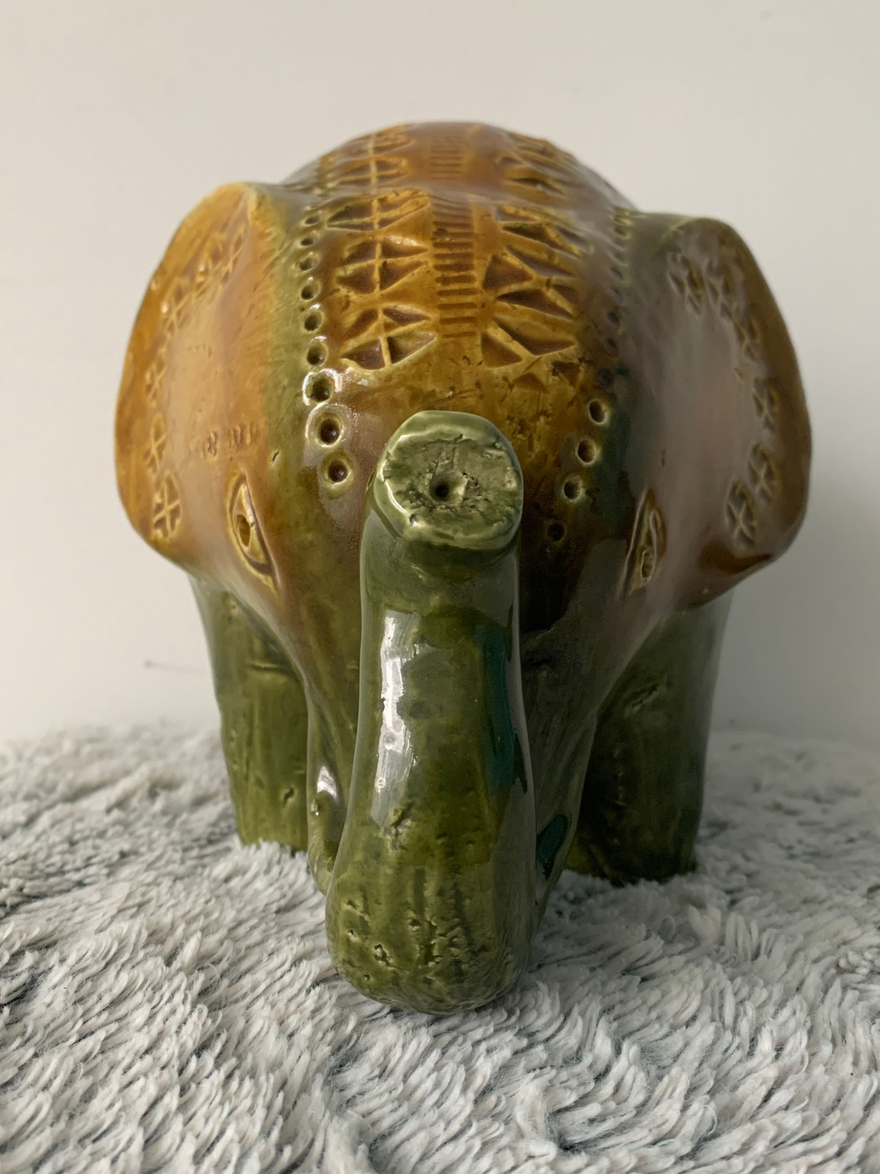 Green Rimini ceramic elephant, Aldo Londi for Bitossi, 1960