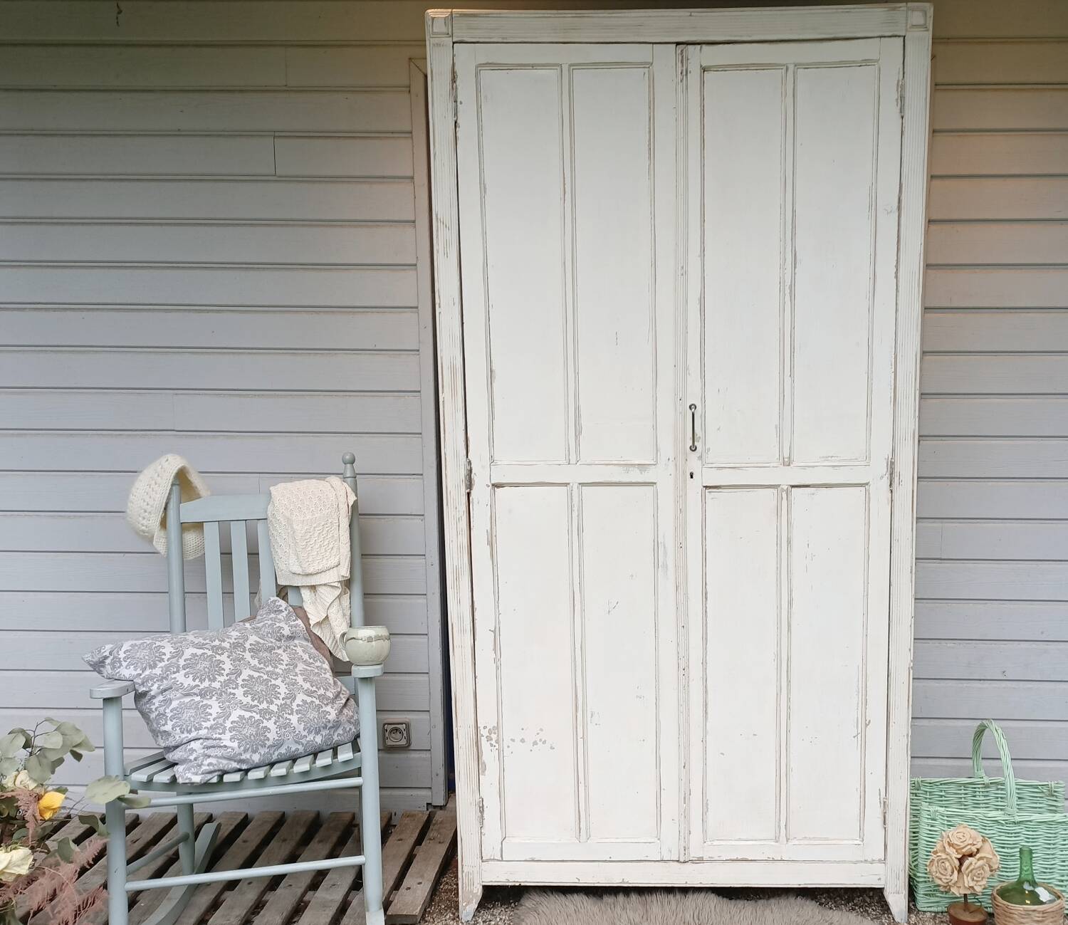 XXL Parisian wardrobe