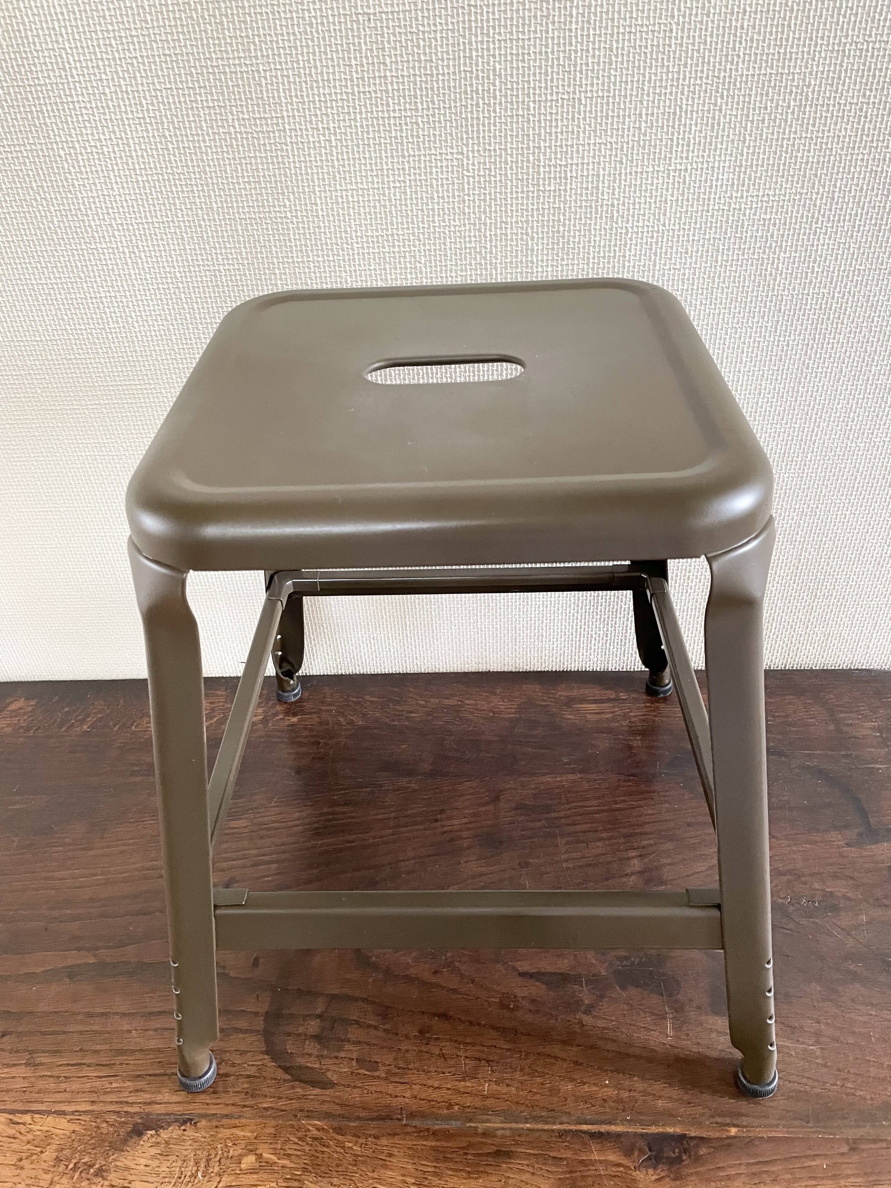Tabouret métal