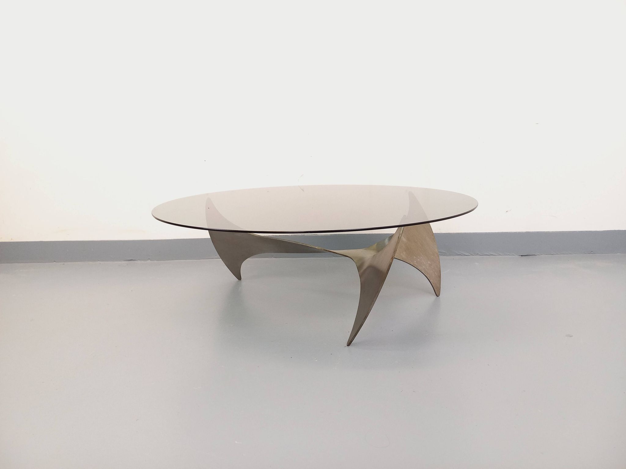Table basse hélice vintage Propeller de Knut Hesterberg en acier et verre