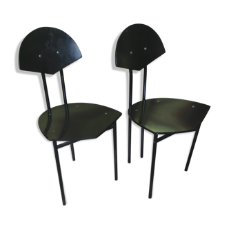 Paire de chaises design 1980 en métal et bois laqué noir