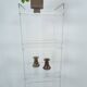 Armoire de rangement en plexiglas sur roulettes