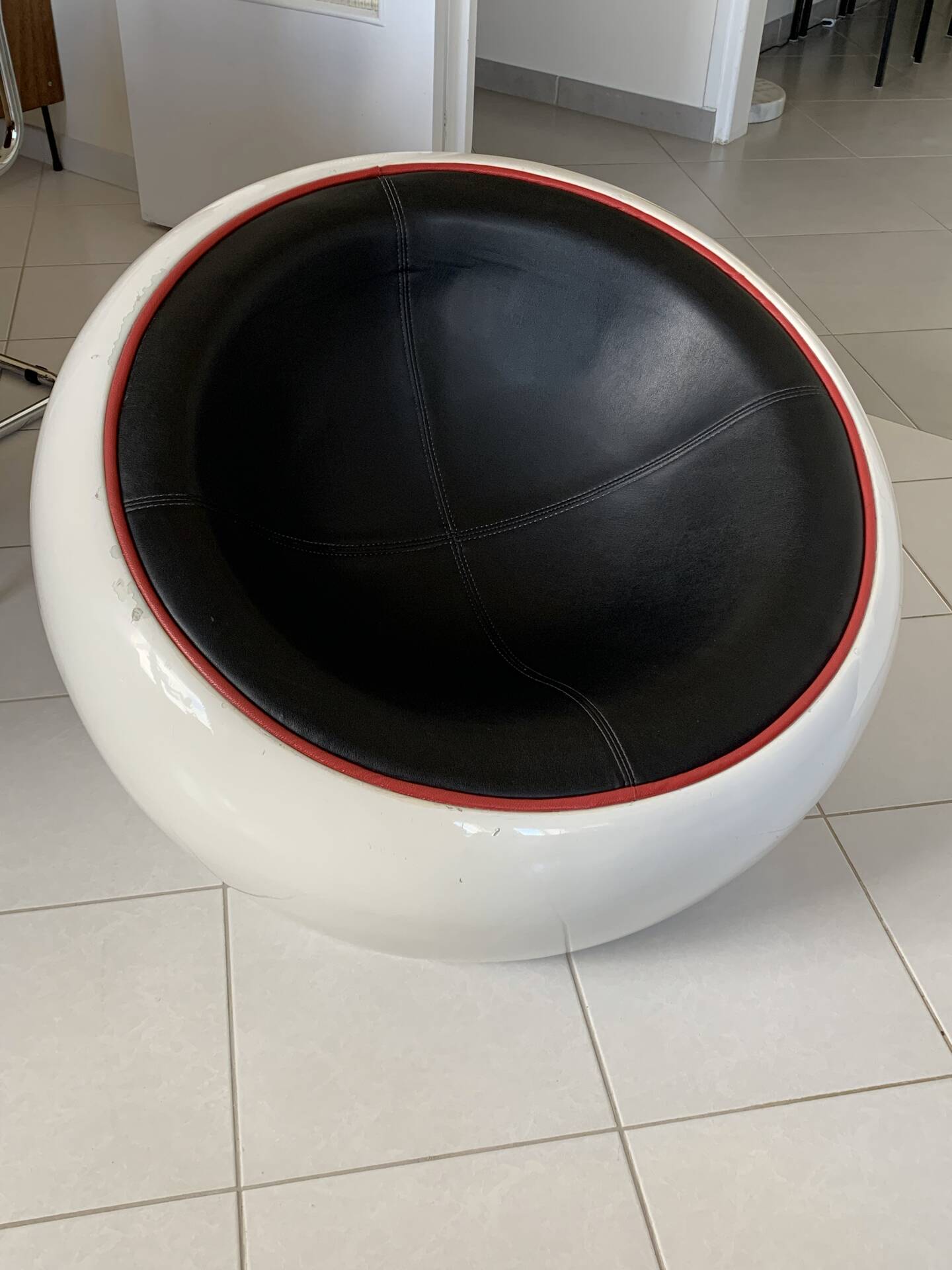 Egg Pod Ball Chair Space Age in fibreglass – 1960s/70s