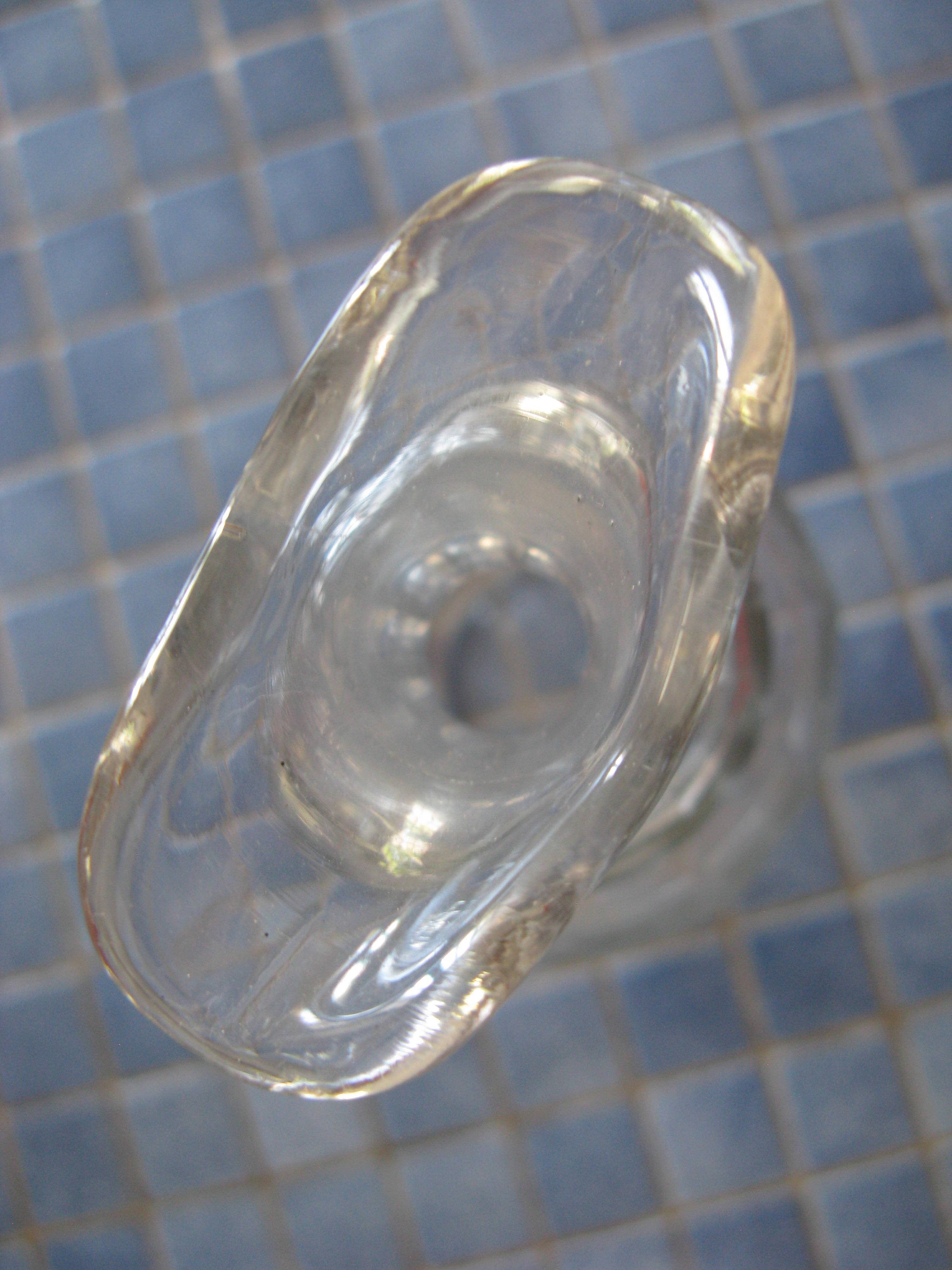 Lot de 4 carafes en verre blanc