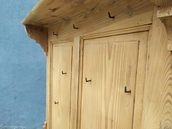 Étagère à casseroles