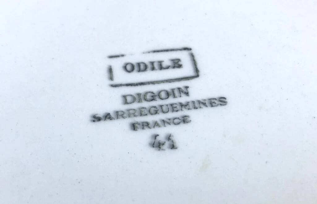 1940s Flat plate Earthenware Digoin Sarreguemines France model Odile