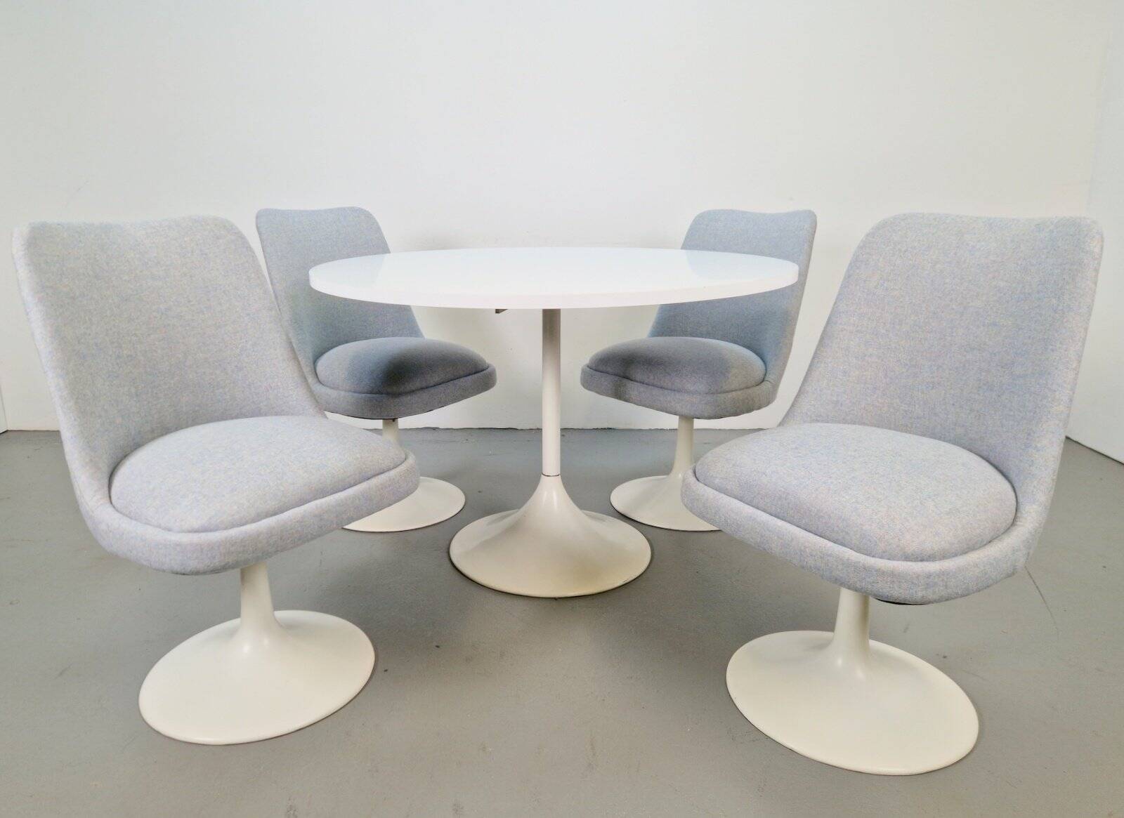 Chaises Tulipe Vintage et Table à Manger dans le style d'Eero Saarinen, années 1970, Ensemble de 5