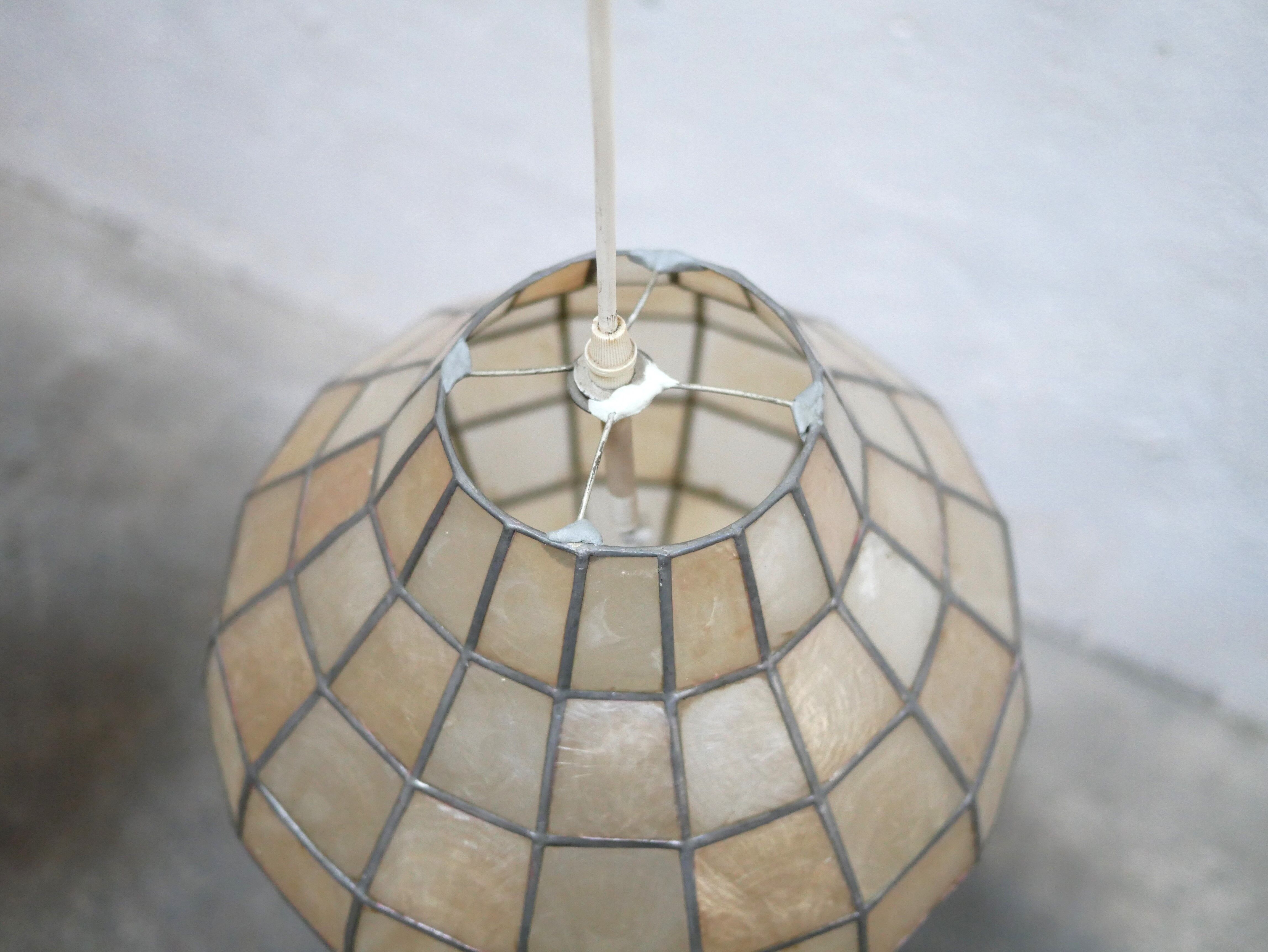 Vintage mother-of-pearl pendant lamp