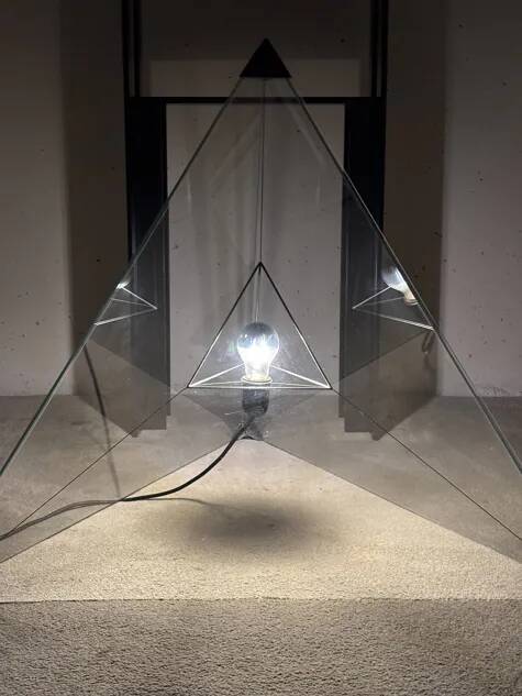 Lampe Tetrahedron, Frans van Nieuwenborg 1979