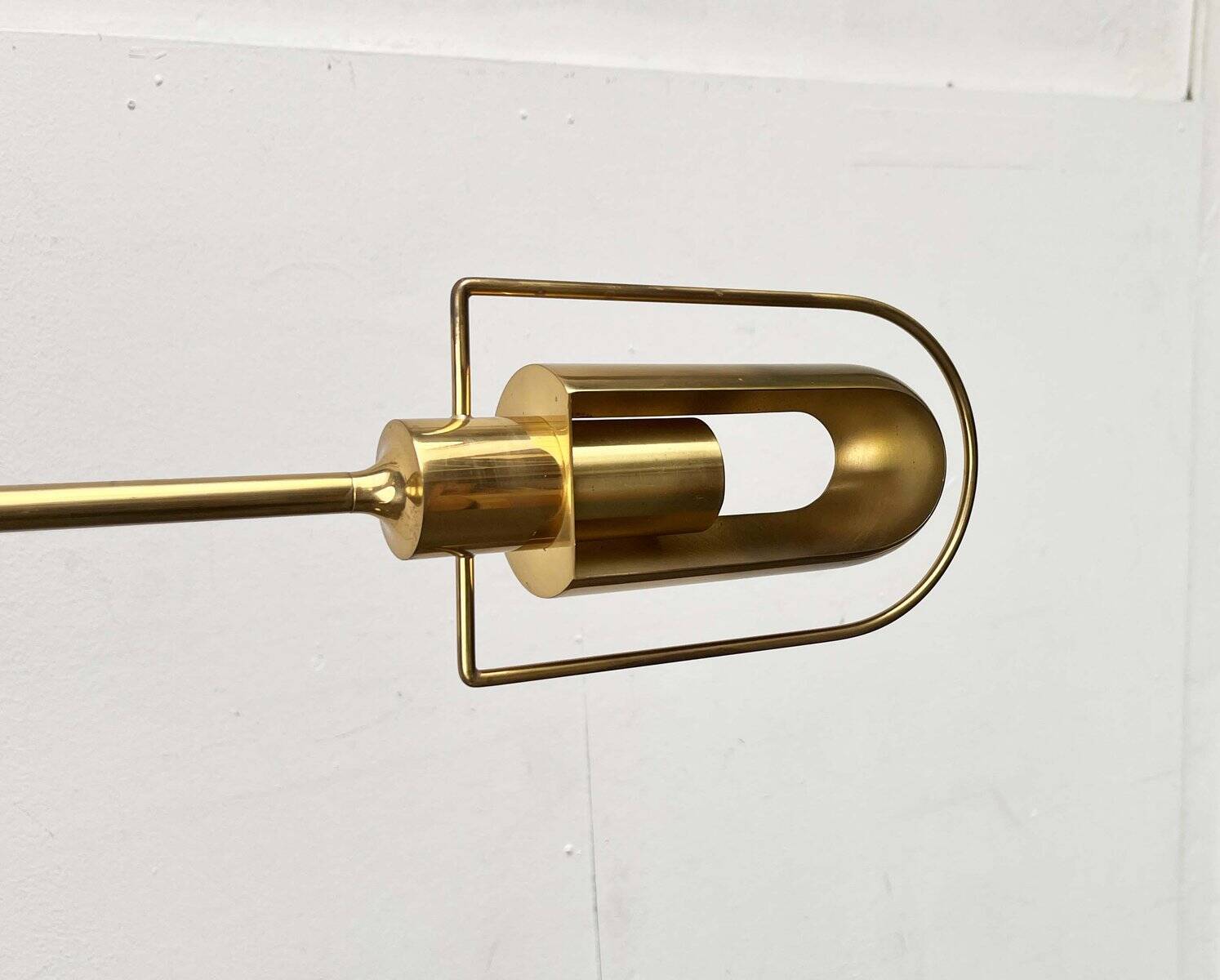 Vintage Hollywood Regency brass floor lamp by designer Florian Schulz, 1970s.