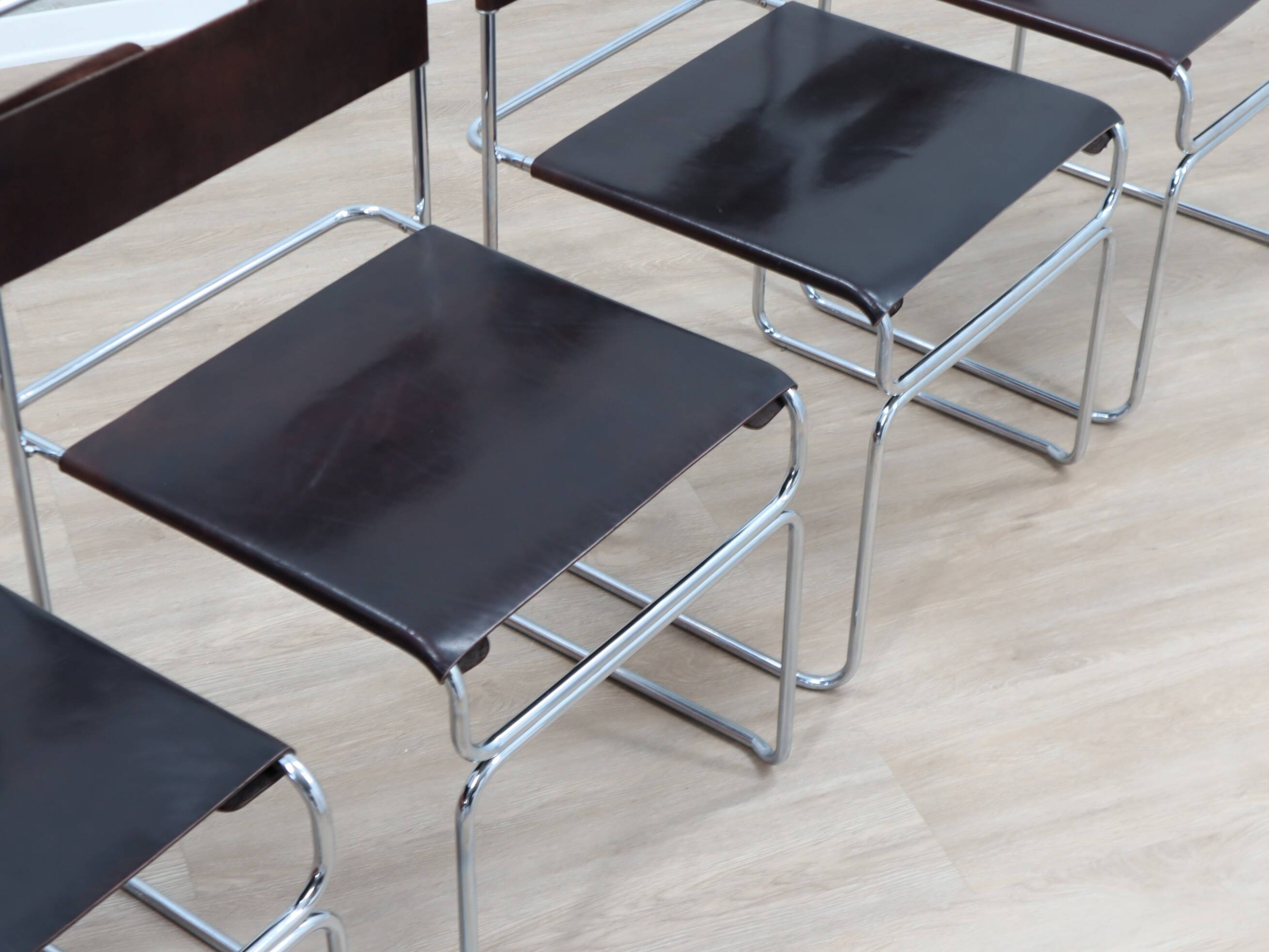 Ensemble de 4 chaises Giovanni Carini "Libellula" pour Planula, Italie, années 1970.