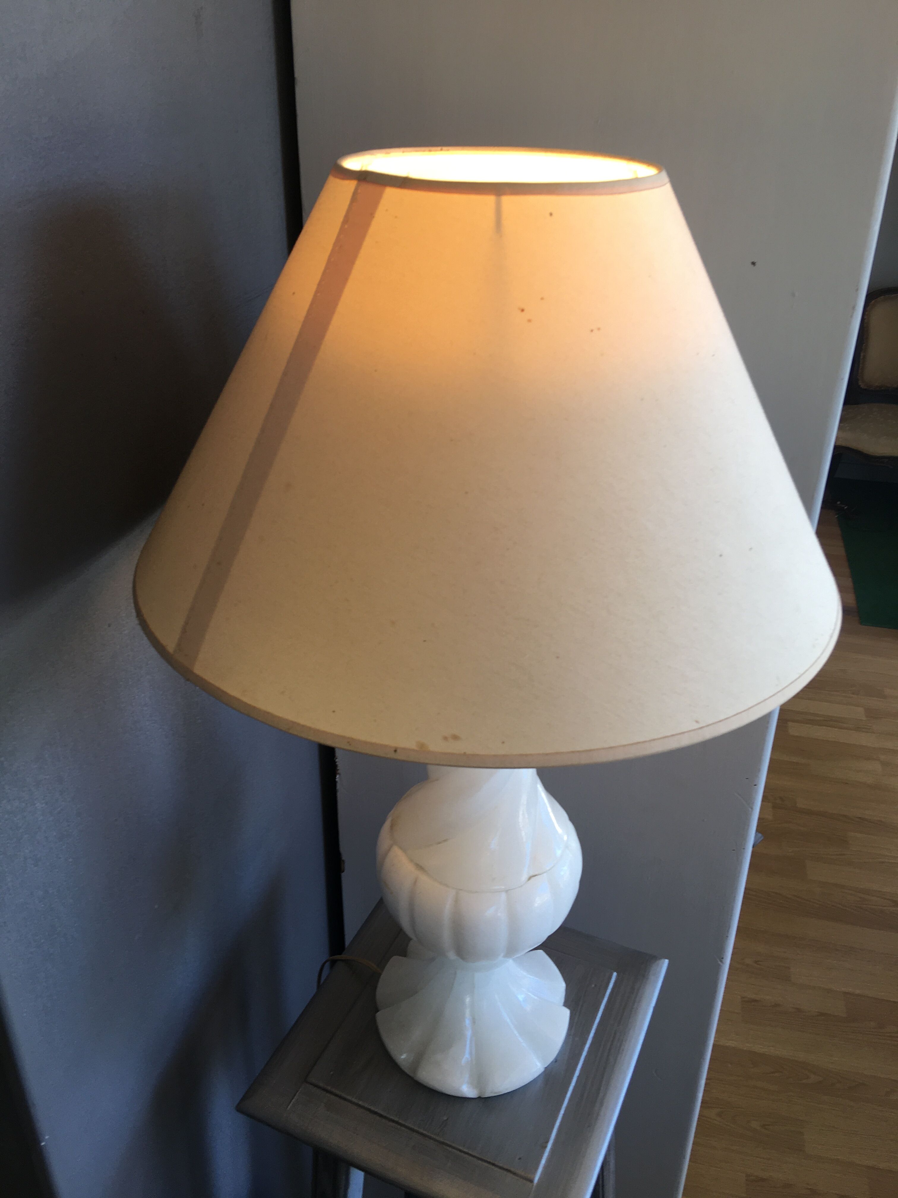 Lamp to be installed in Alabaster