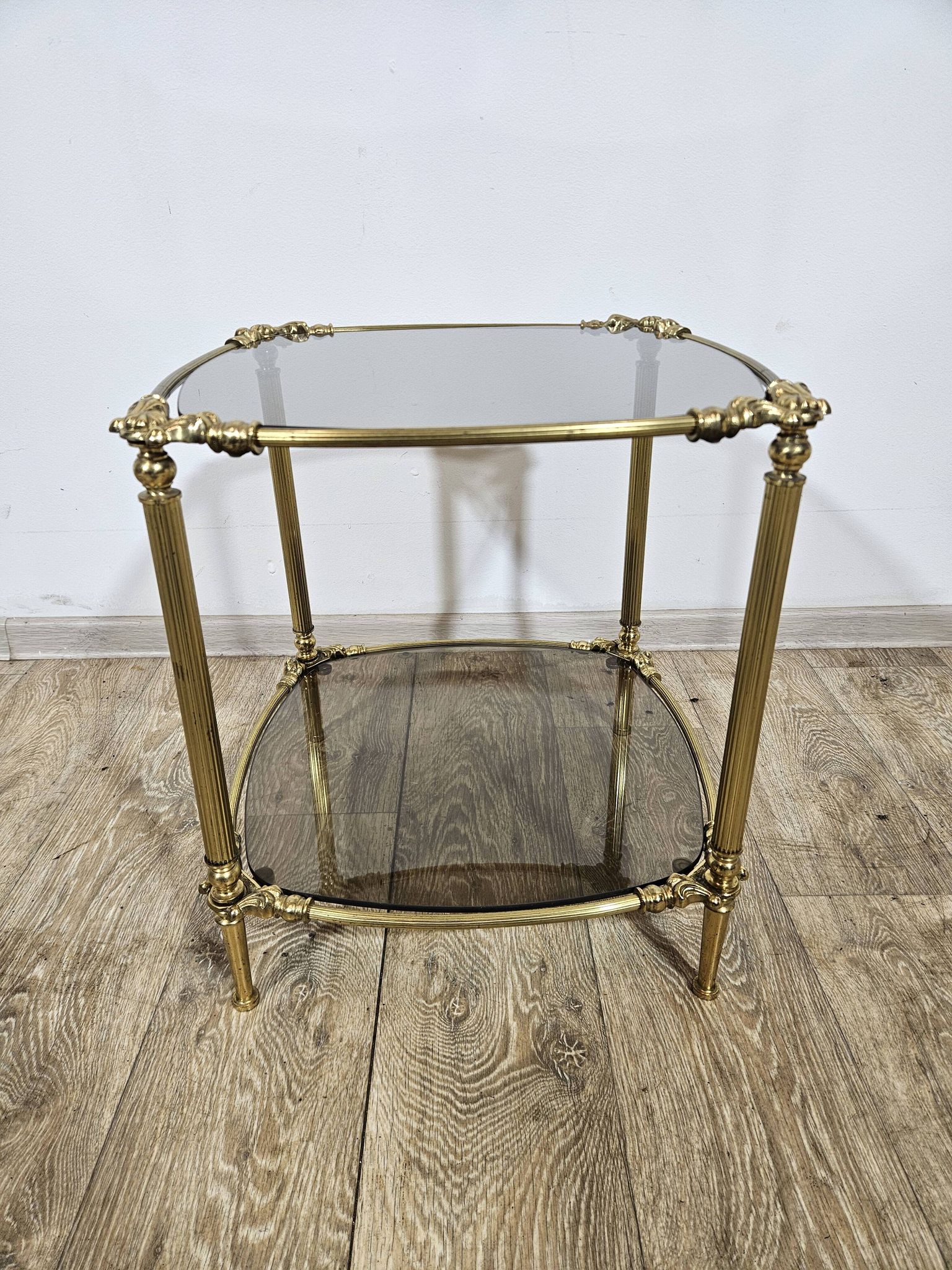 Table d'appoint en laiton, France, années 1950.