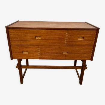 Scandinavian chest of drawers 4 drawers