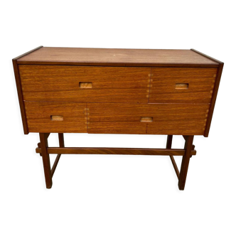 Scandinavian chest of drawers 4 drawers