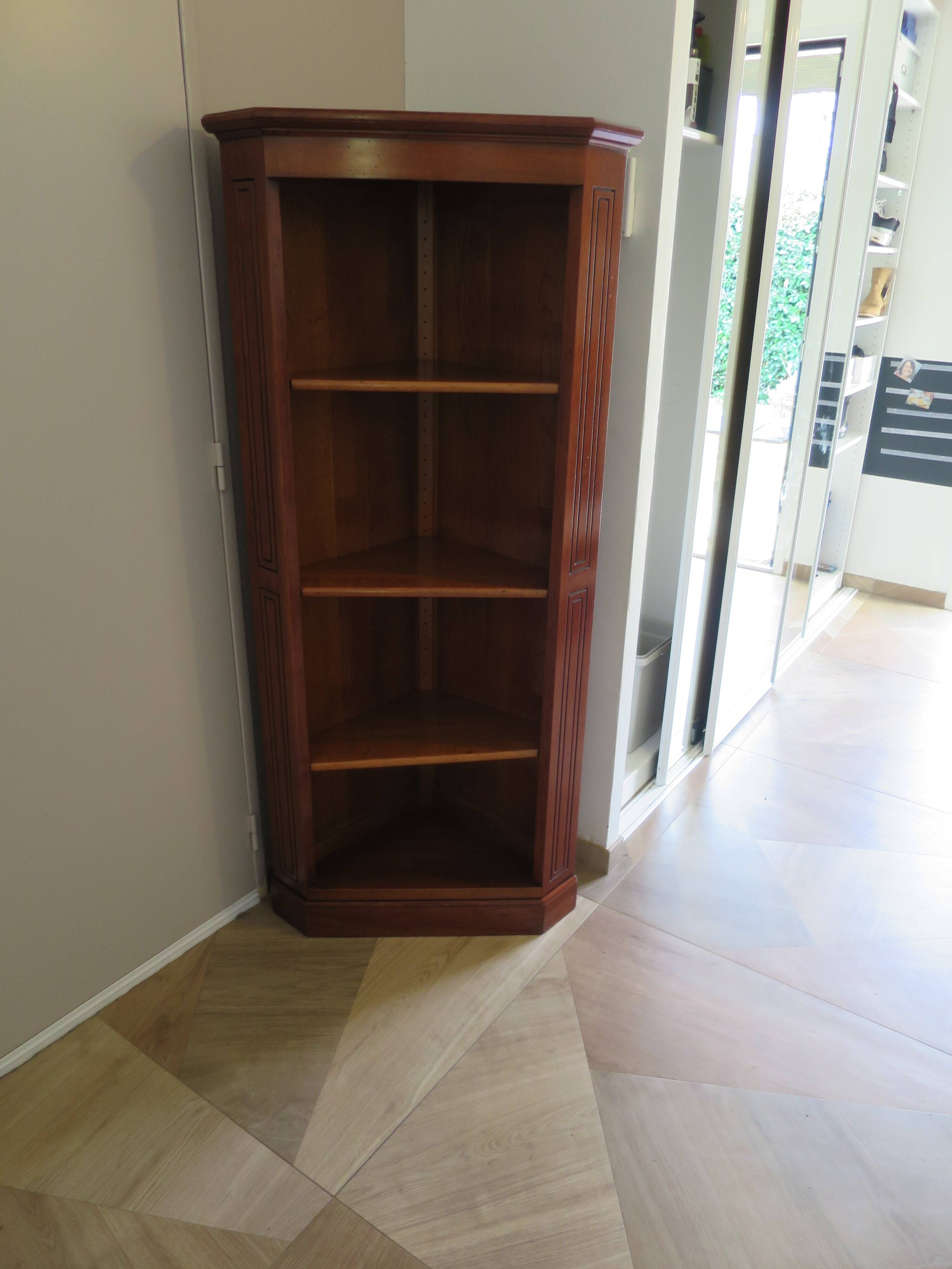 Corner bookshelf - Pentagon shape - Solid wood - 1980s - Richelieu