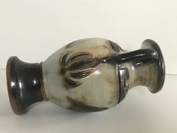 Vase amphore en grès signé Guérin