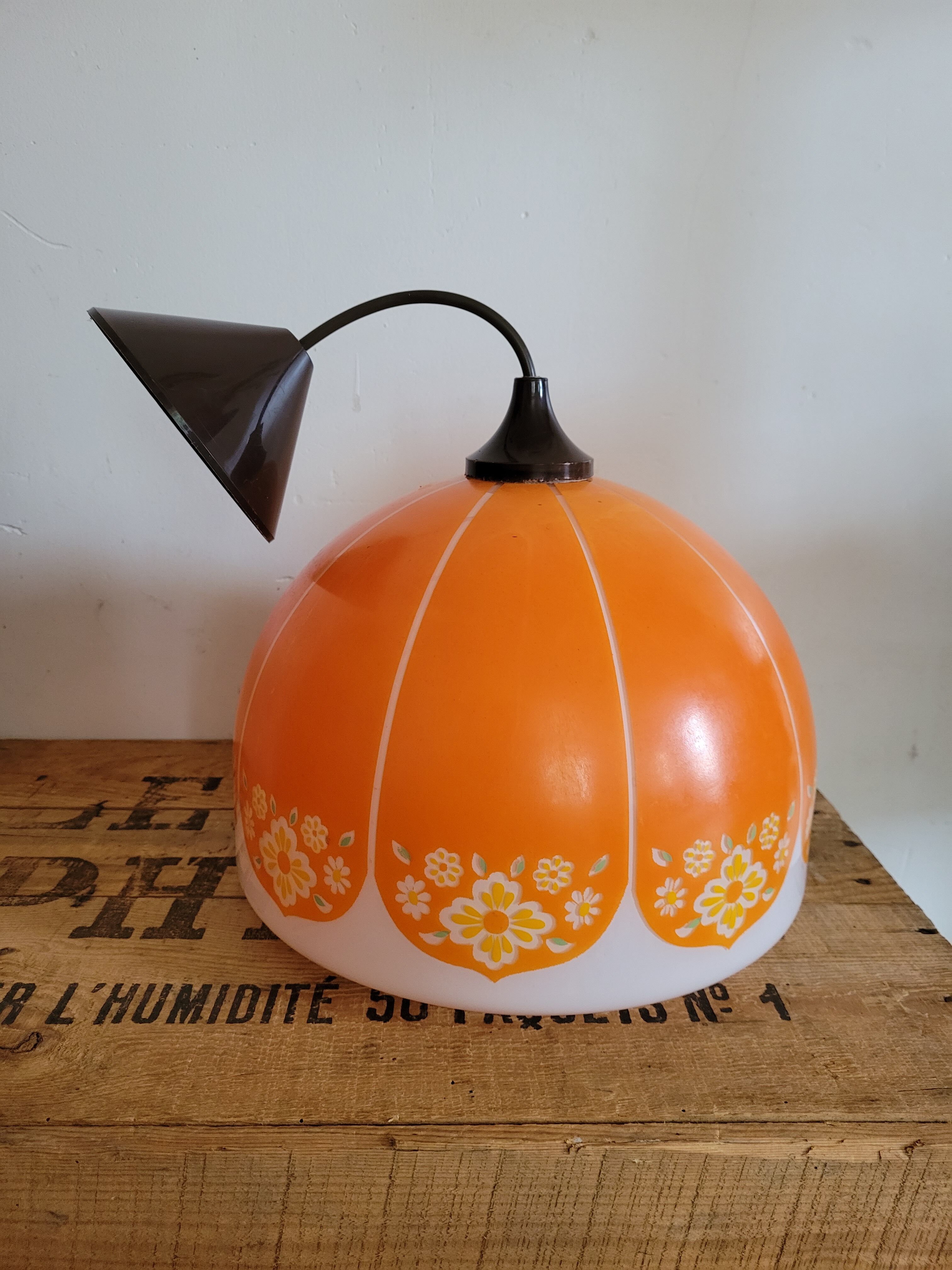 Orange opaline suspension