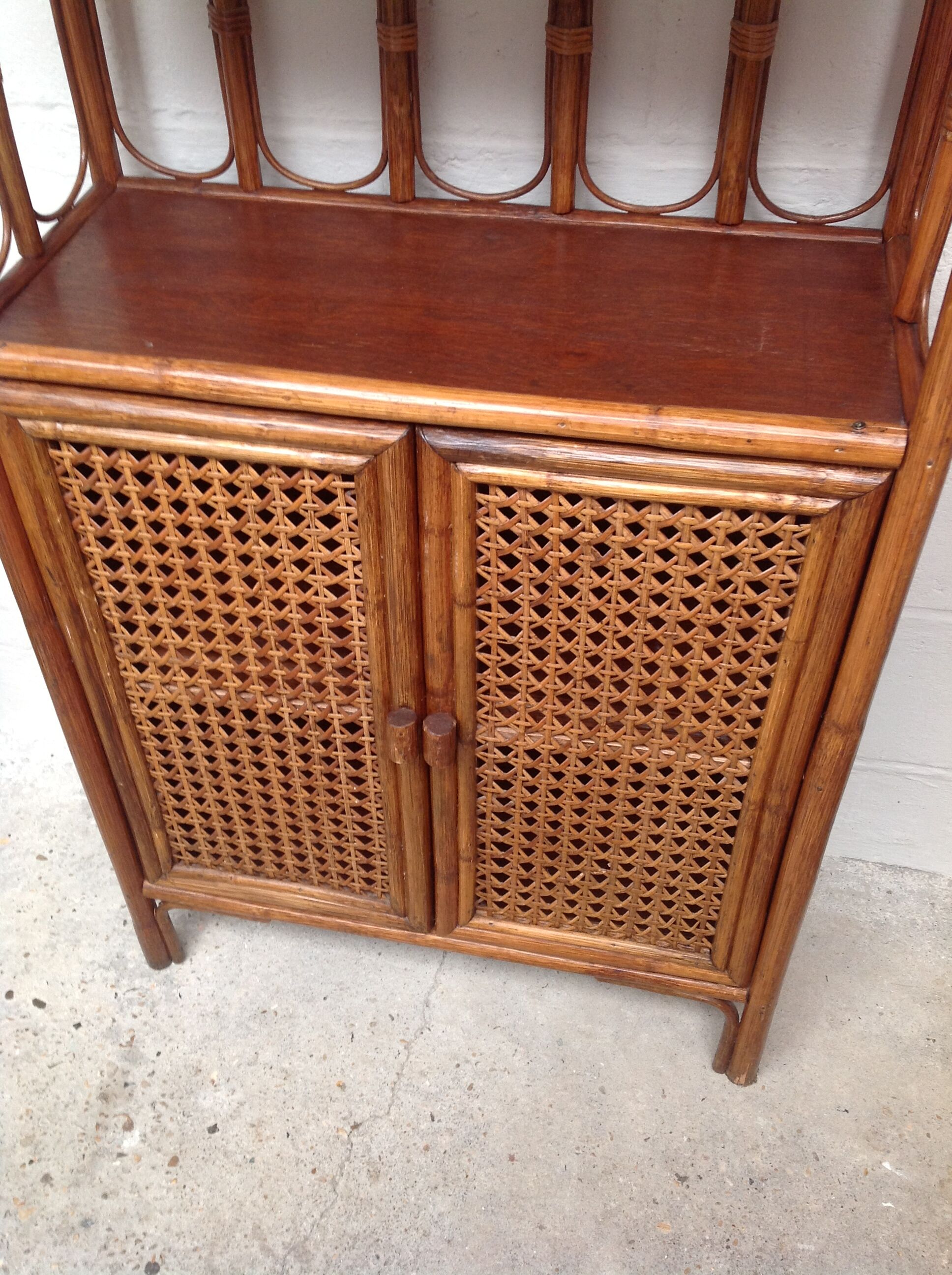 Buffet vintage bois et cannage rotin