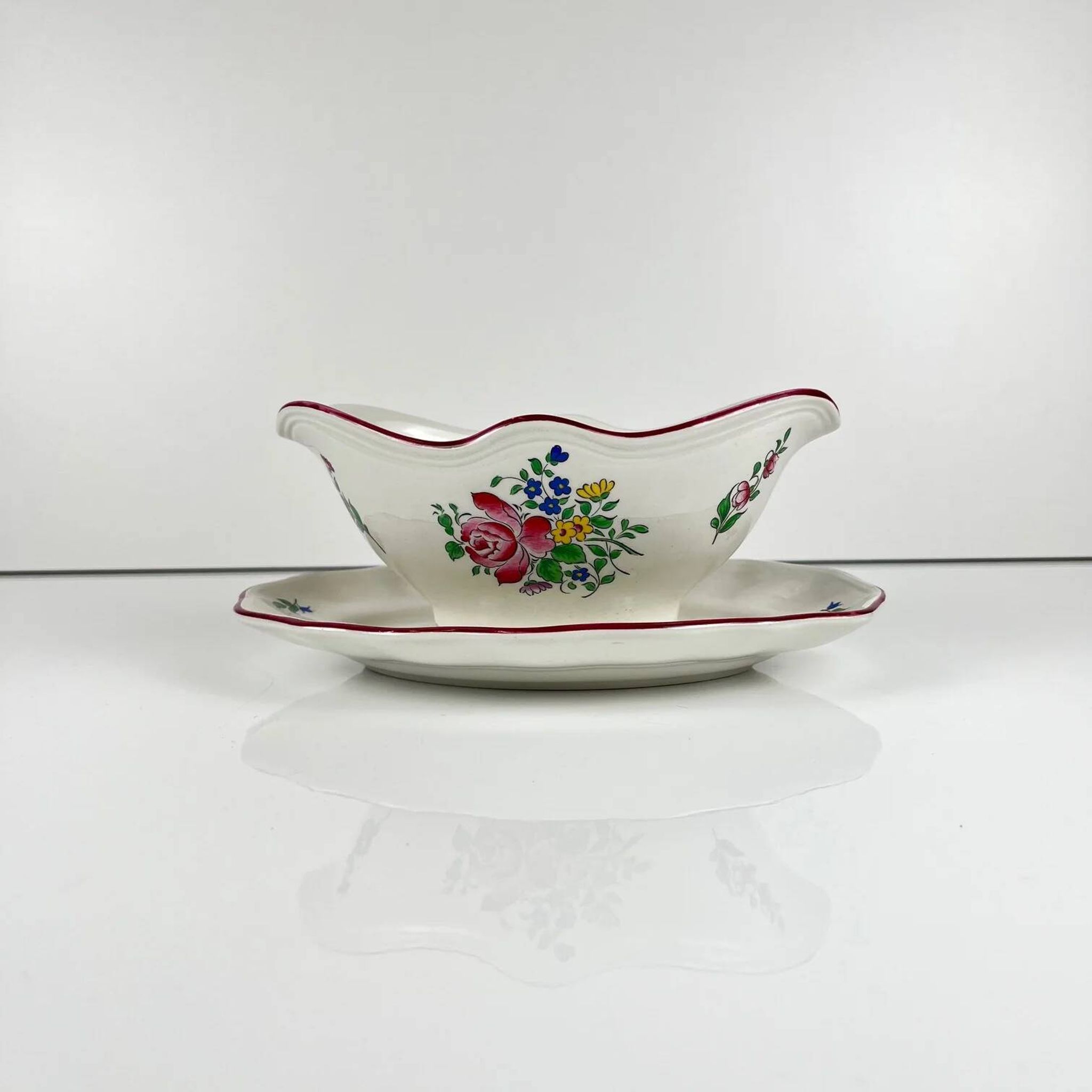 Saucière KG Lunéville, modèle "Réverbère", motif rose