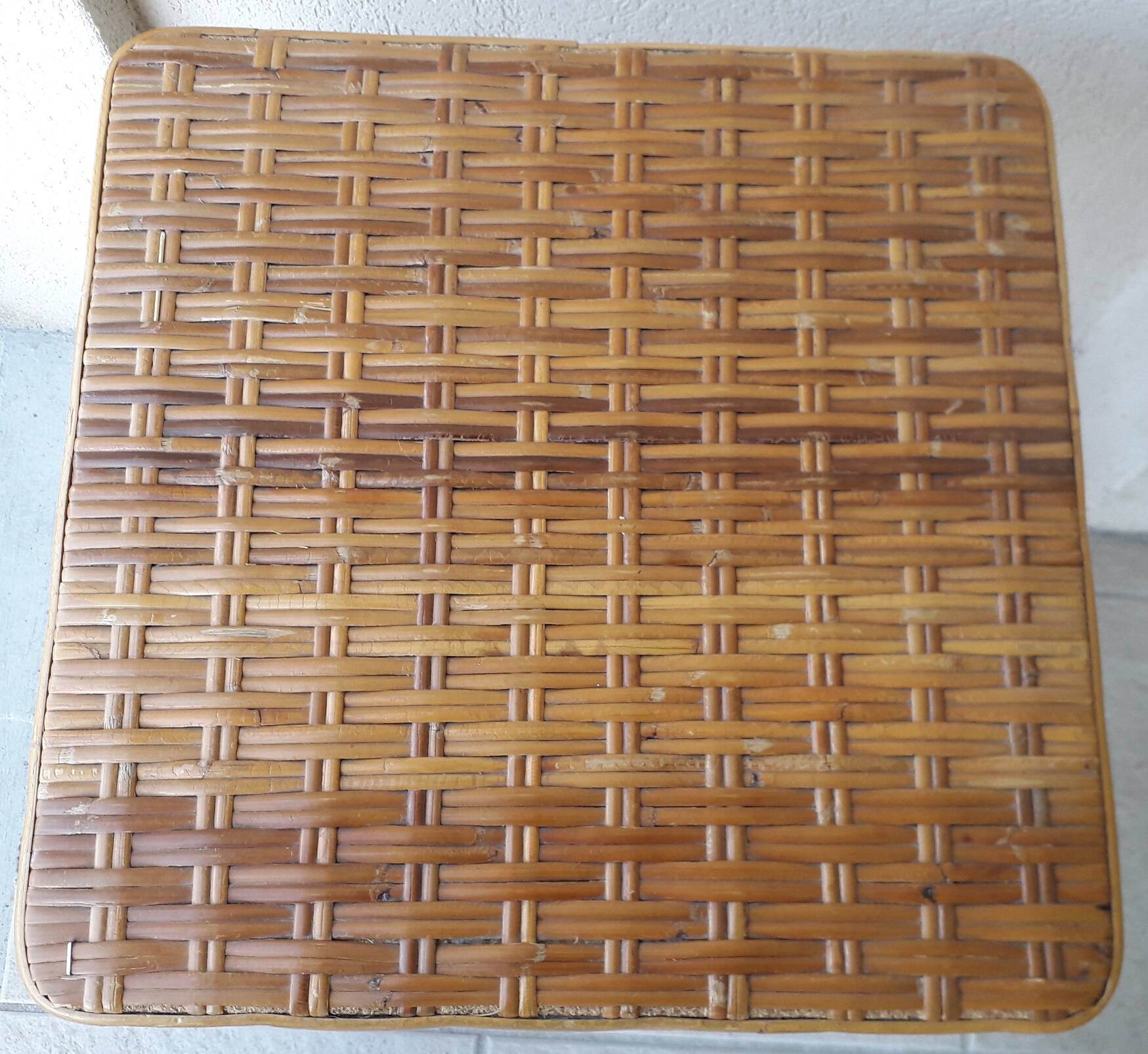2 rattan coffee tables