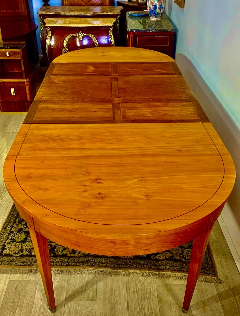 Oval table in cherry style Directoire with 3 extensions, 10 people.