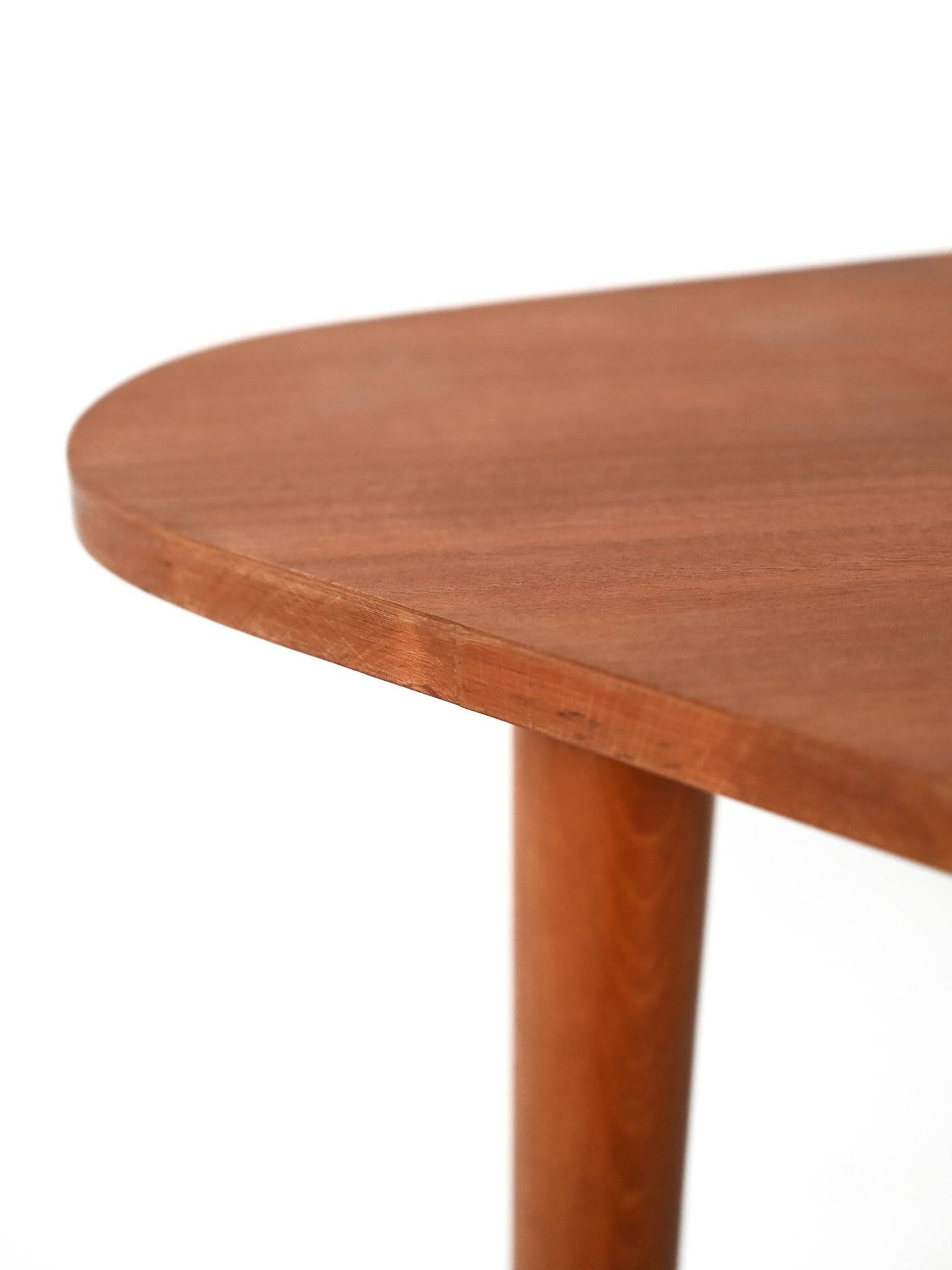 Table basse triangulaire scandinave des années soixante