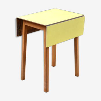 Table in formica