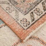 Tapis vintage orange et beige à médaillon central patiné, 157x299 Cm